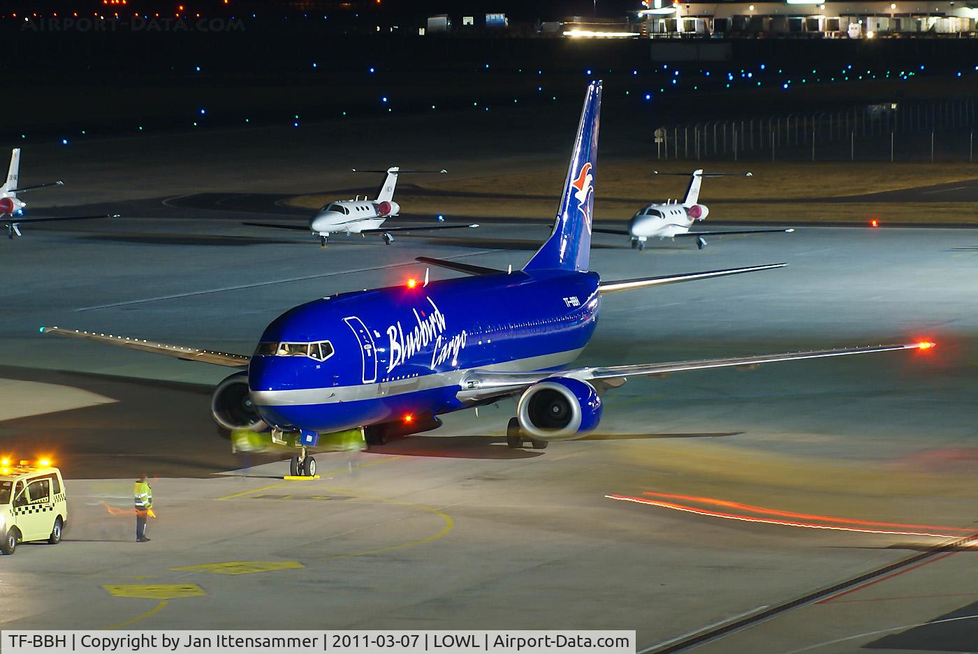 TF-BBH, 1988 Boeing 737-4Y0 C/N 23865, TF-BBH @ LOWL
