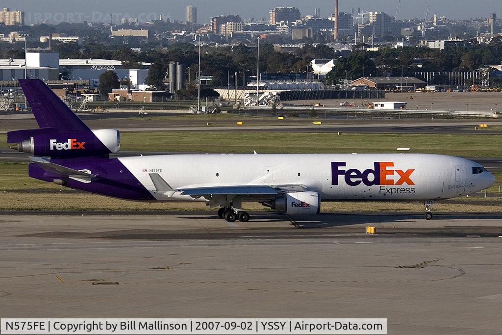 N575FE, 1992 McDonnell Douglas MD-11F C/N 48500, taxi to 34L