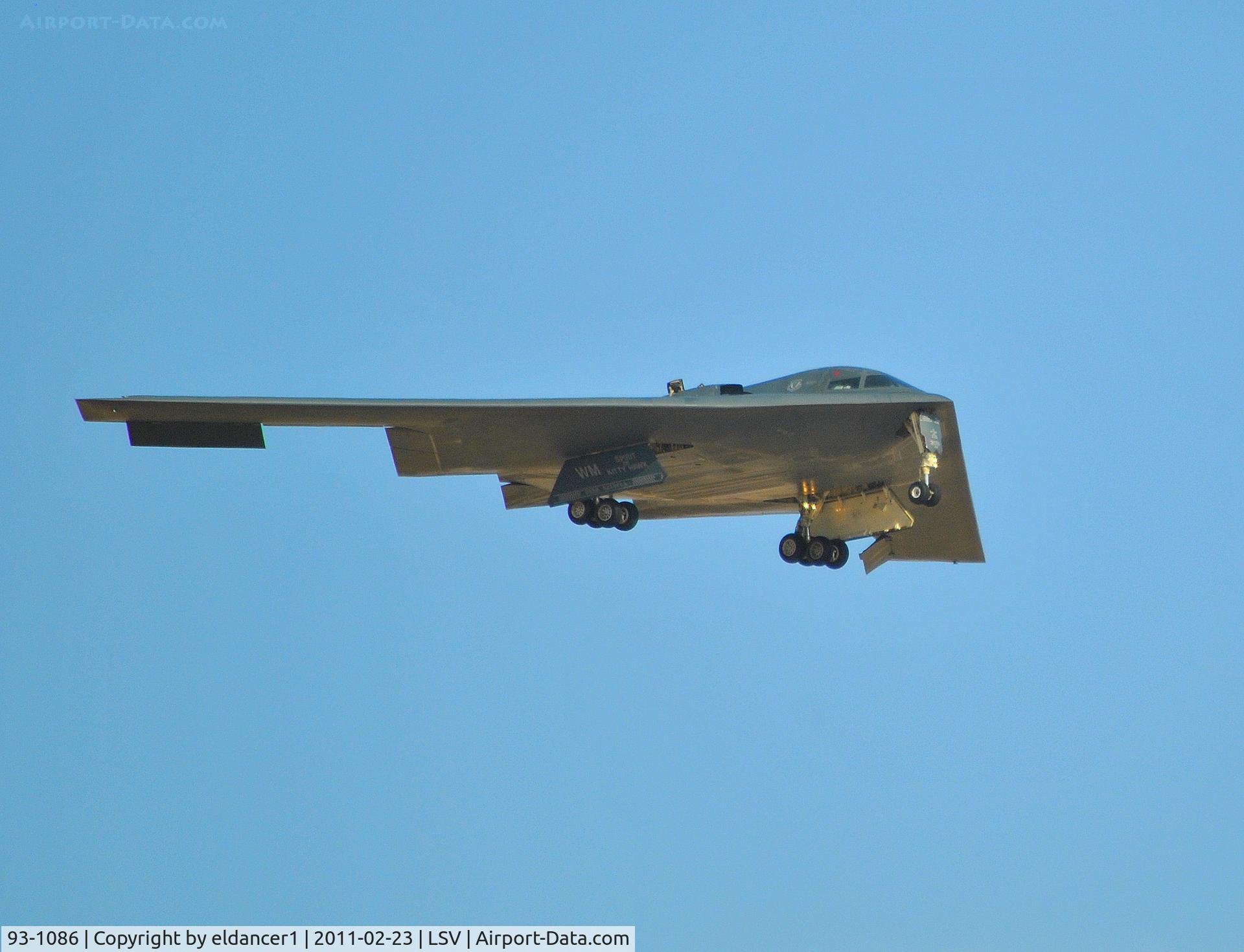93-1086, 1993 Northrop Grumman B-2A Spirit C/N 1019/AV-19, Taken at Nellis Air Force Base, Nevada.