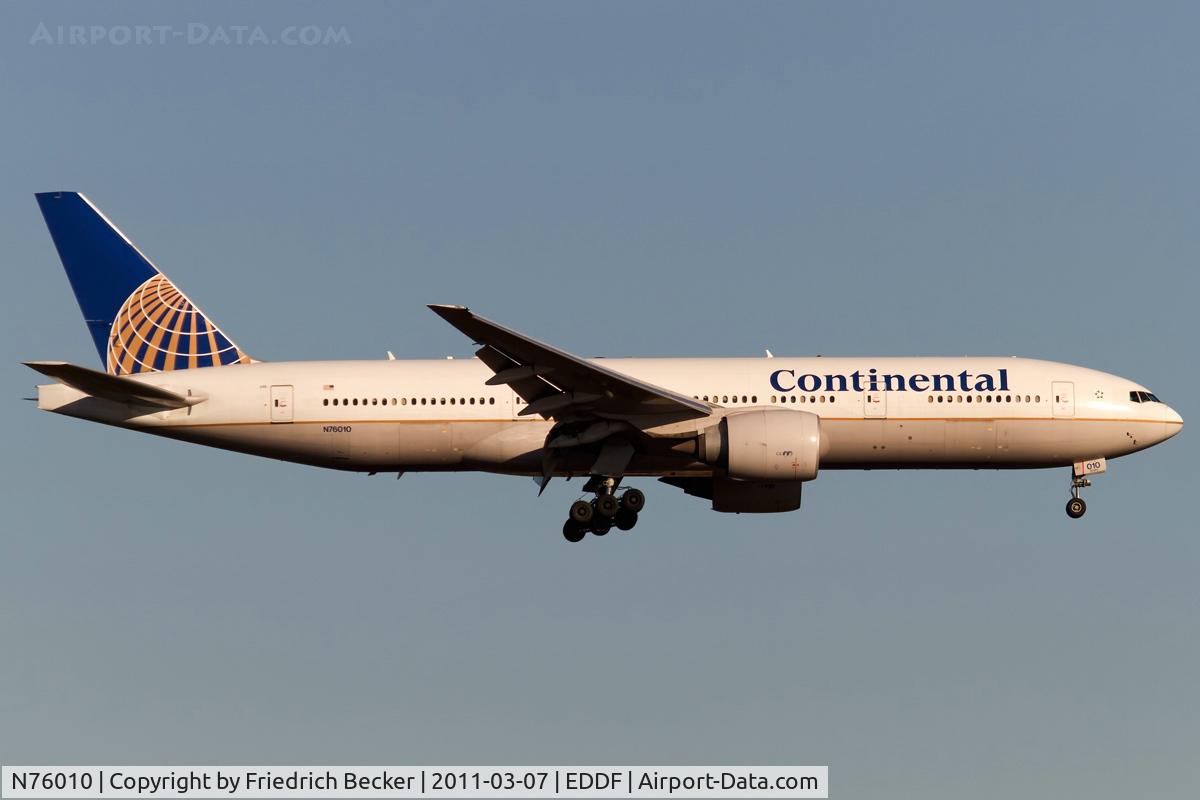 N76010, 1999 Boeing 777-224/ER C/N 29480, on final