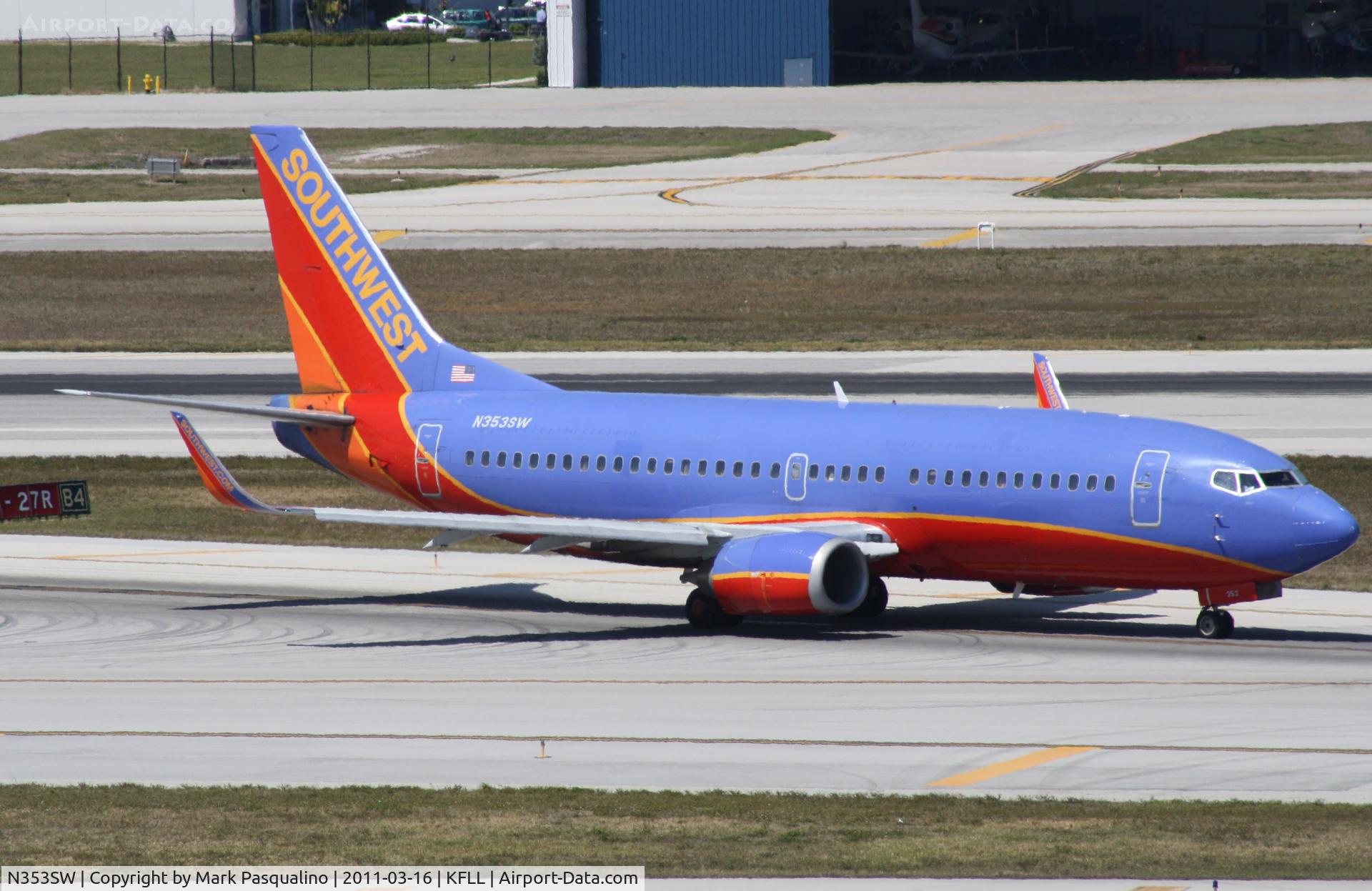 N353SW, 1990 Boeing 737-3H4 C/N 24889, Boeing 737-300