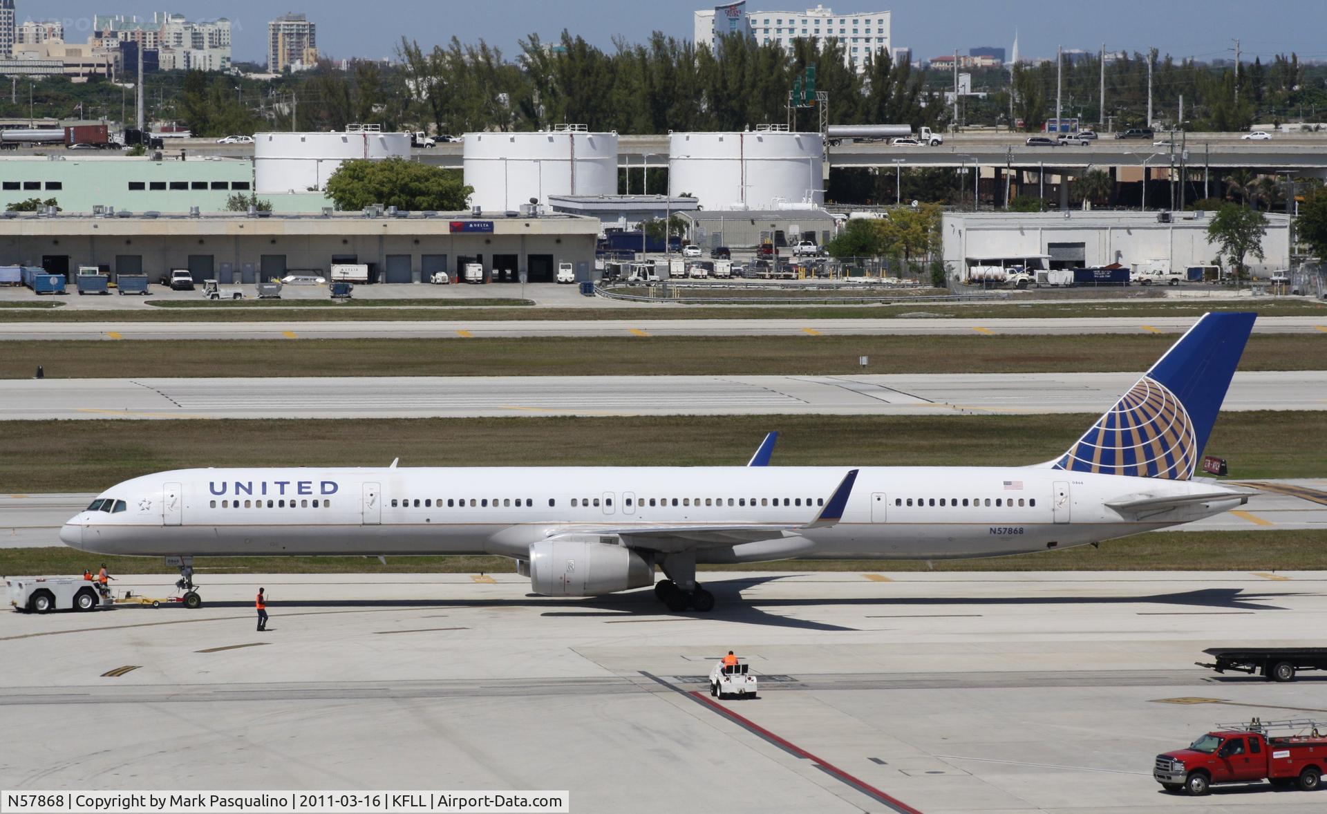 N57868, 2002 Boeing 757-33N C/N 32590, Boeing 757-300