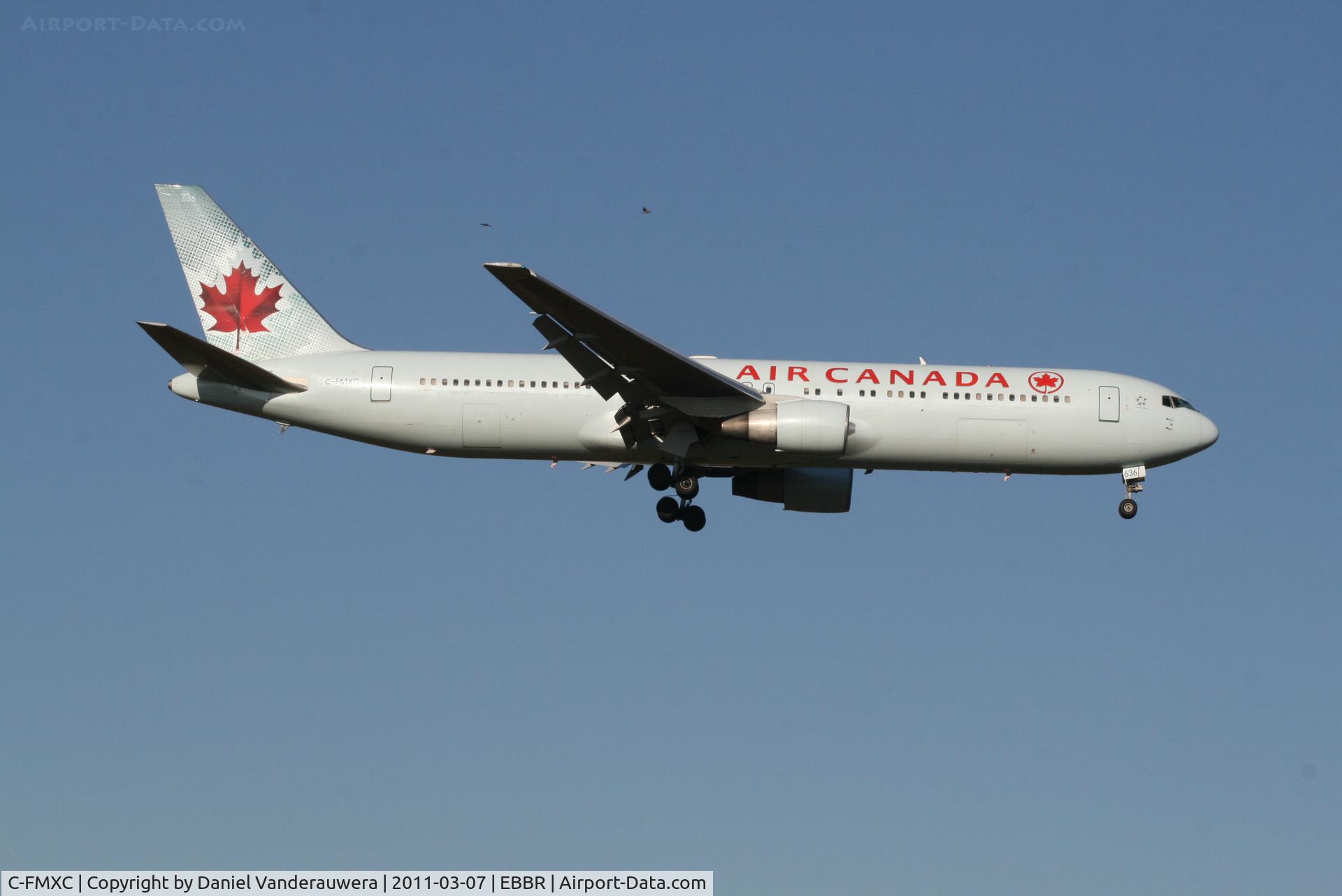 C-FMXC, 1996 Boeing 767-333/ER C/N 25588, Flight AC832 is descending to RWY 02