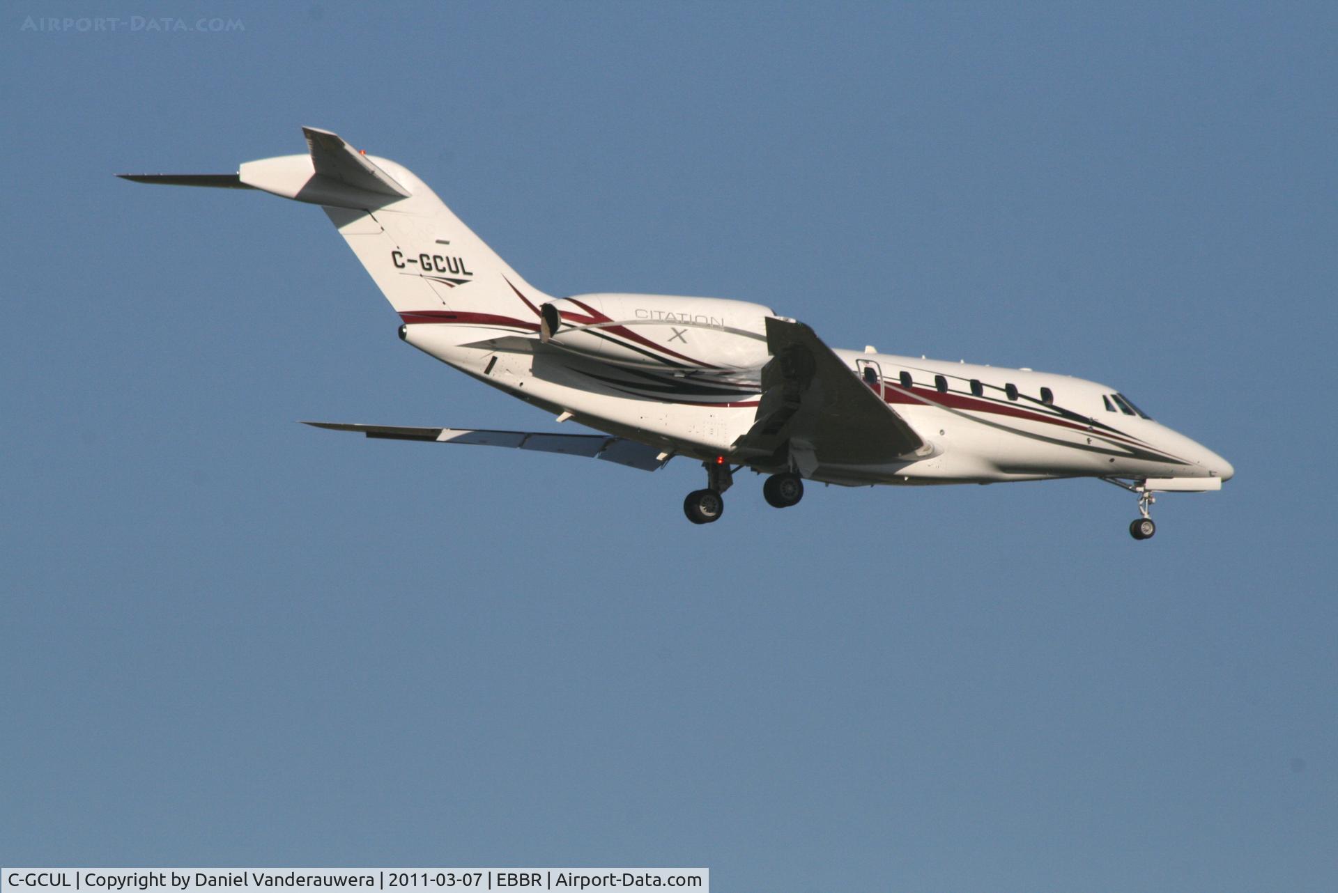 C-GCUL, 1999 Cessna 750 Citation X Citation X C/N 750-0090, Descending to RWY 02