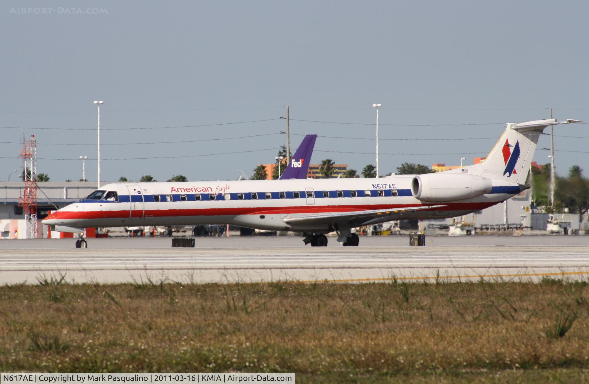 N617AE, 1998 Embraer ERJ-145LR (EMB-145LR) C/N 145093, EMB-145LR