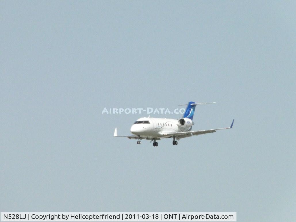 N528LJ, 1986 Canadair Challenger 601 (CL-600-2A12) C/N 3050, 1/2 final for runway 26L