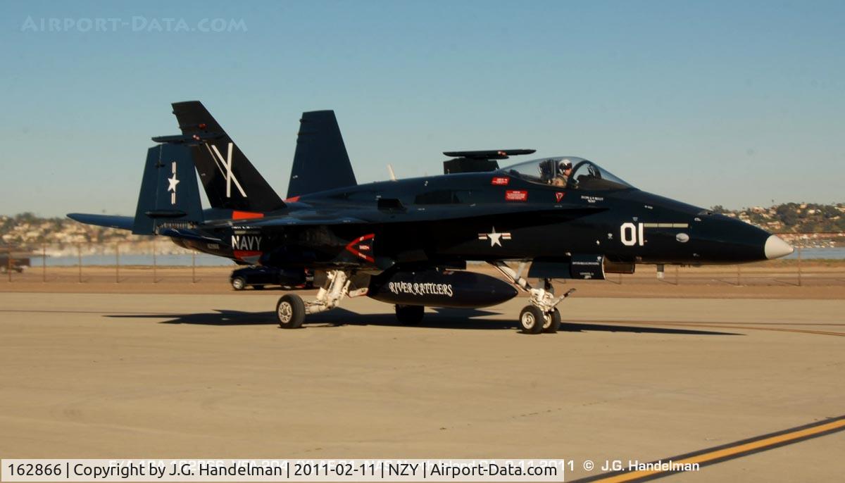 162866, McDonnell Douglas F/A-18A Hornet C/N 404/A336, at NAS North Island