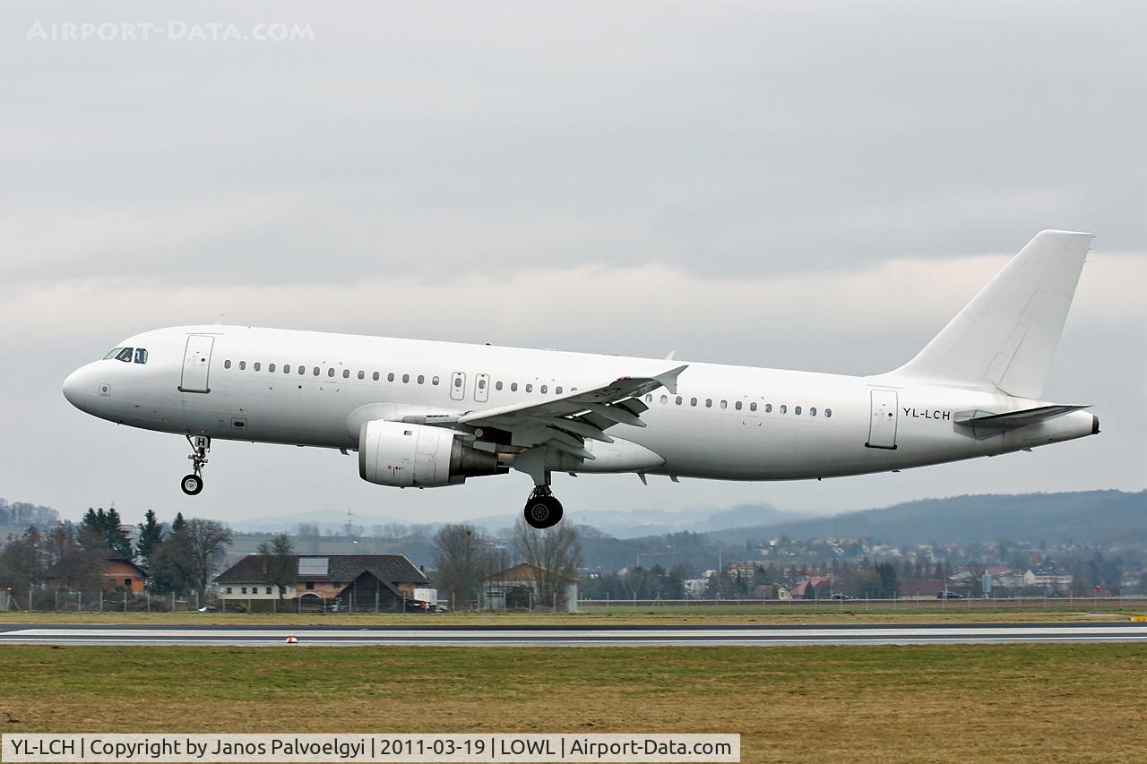 YL-LCH, 1992 Airbus A320-211 C/N 426, SmartLynx Airlines Airbus A320-211 landing in LOWL/LNZ