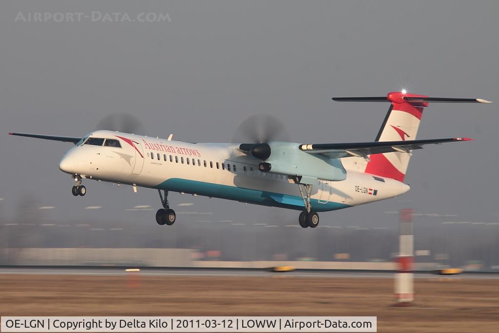 OE-LGN, 2010 De Havilland Canada DHC-8-402Q Dash 8 C/N 4326, TYR [VO] Austrian Arrows
panning 1/49