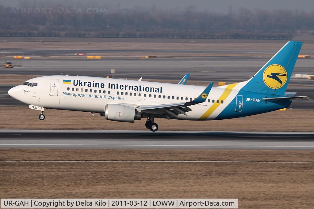 UR-GAH, 1999 Boeing 737-32Q C/N 29130, AUI [PS] Ukraine International Airlines