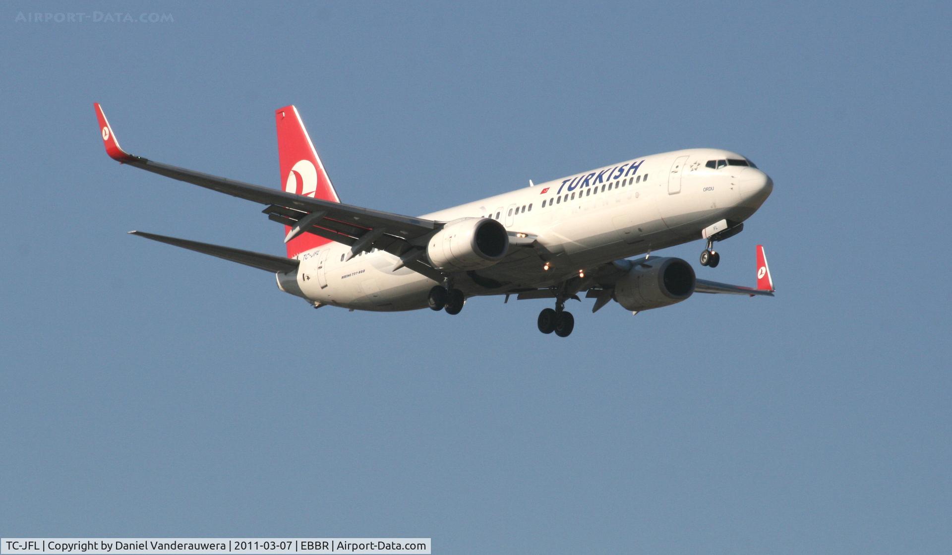 TC-JFL, 1999 Boeing 737-8F2 C/N 29774/269, Arrival of flight TK1937 to RWY 02