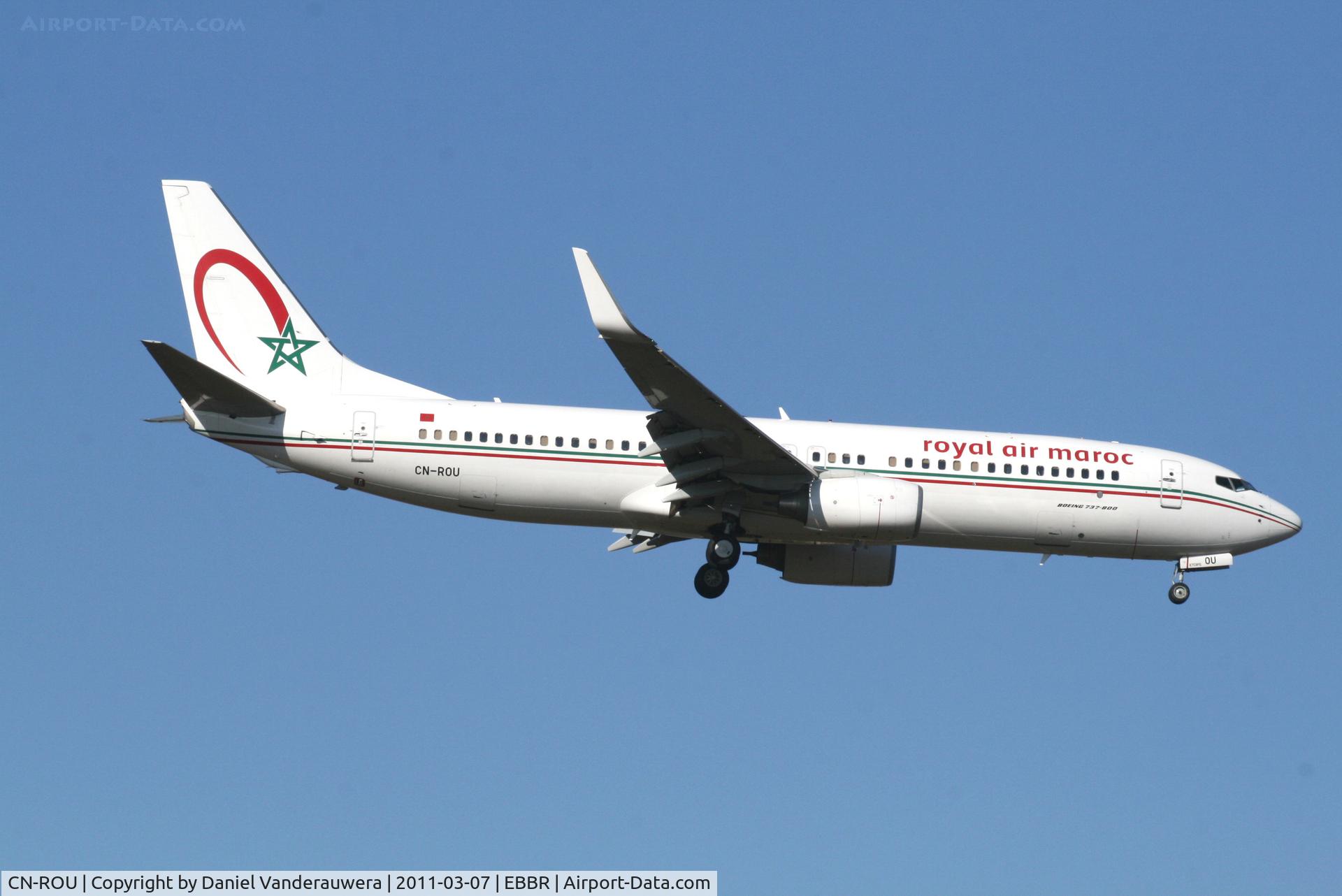 CN-ROU, 2009 Boeing 737-8B6 C/N 33069, Flight AT680 is descending to RWY 02