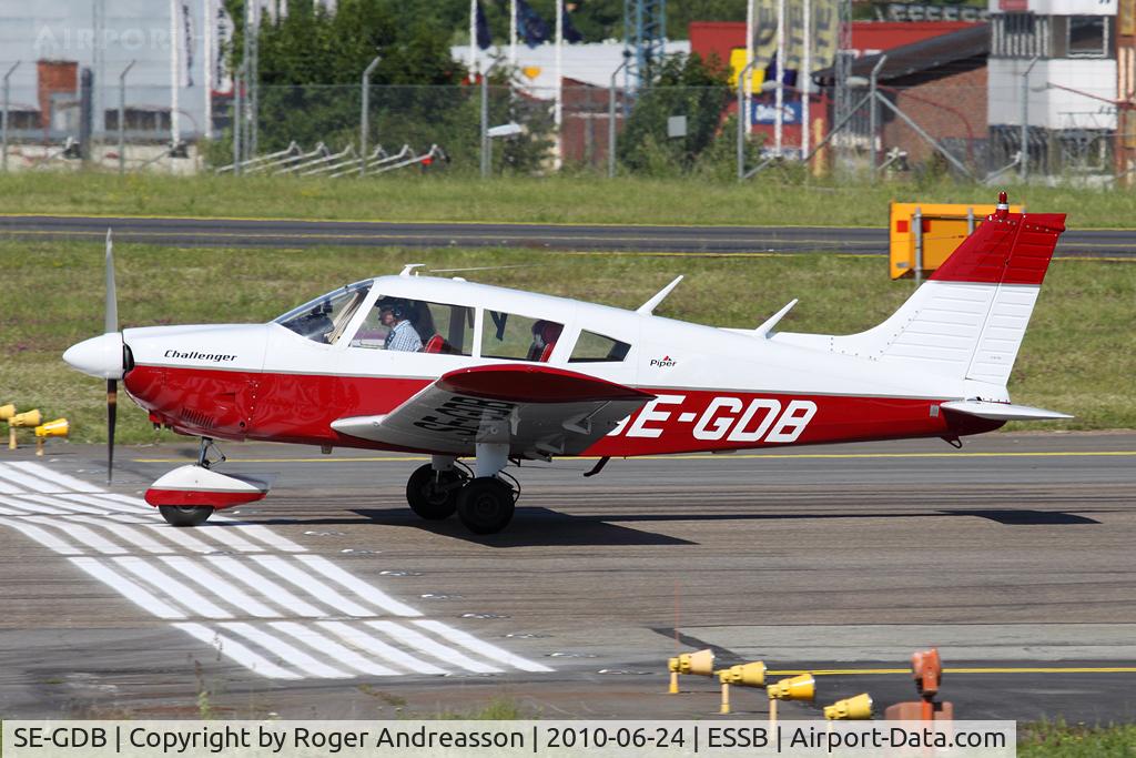 SE-GDB, 1973 Piper PA-28-180 Challenger C/N 28-7305304, Ronneby Flygklubb