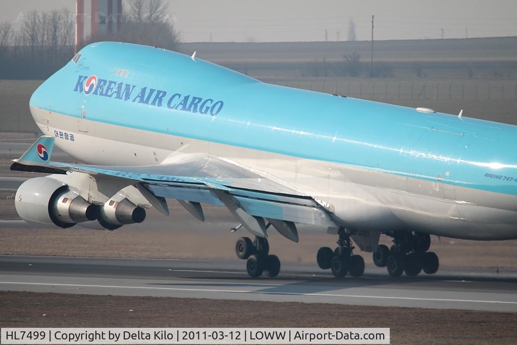 HL7499, 2004 Boeing 747-4B5F/SCD C/N 33517, KAL [KE] Korean Air