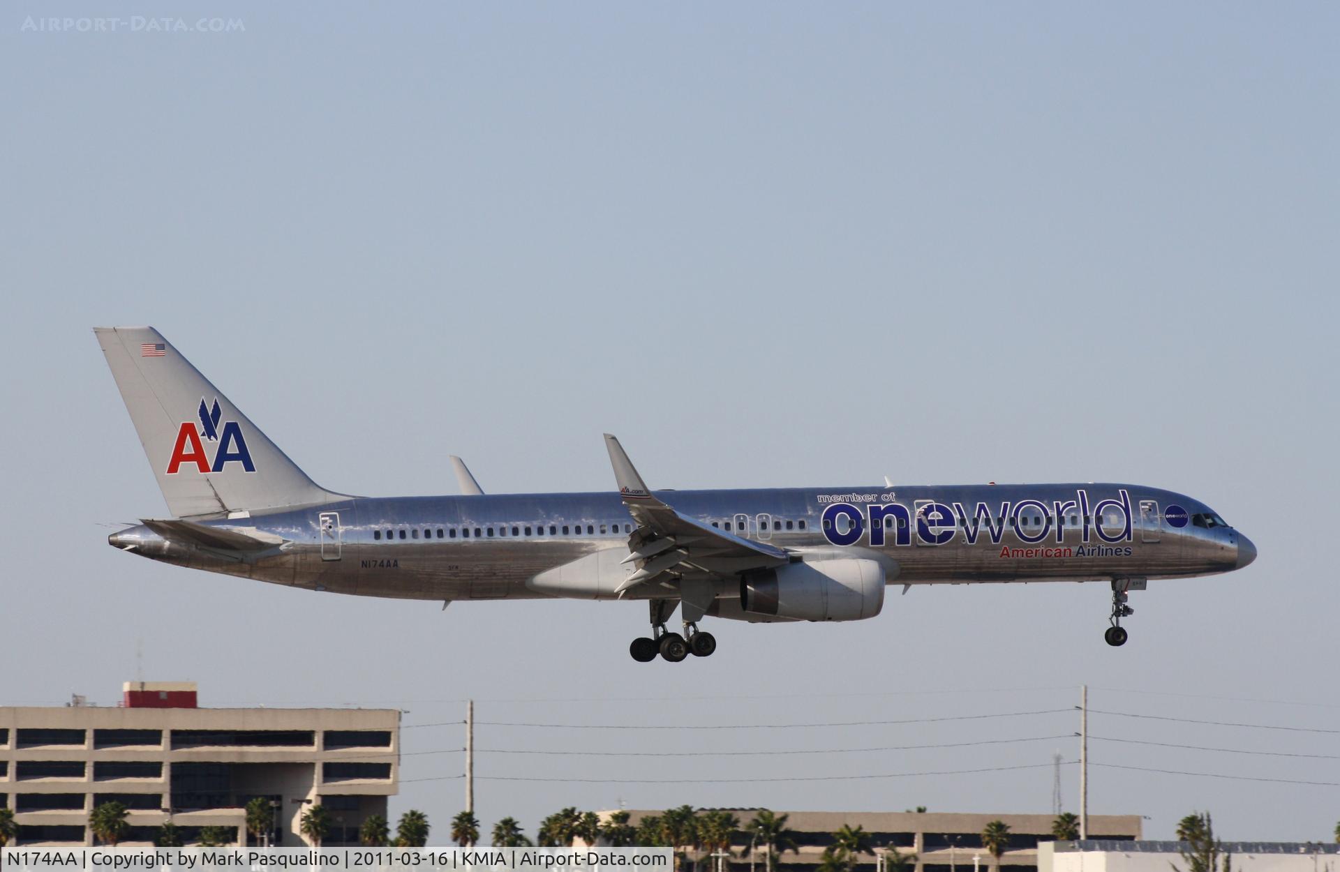 N174AA, 2002 Boeing 757-223 C/N 31308, Boeing 757-200