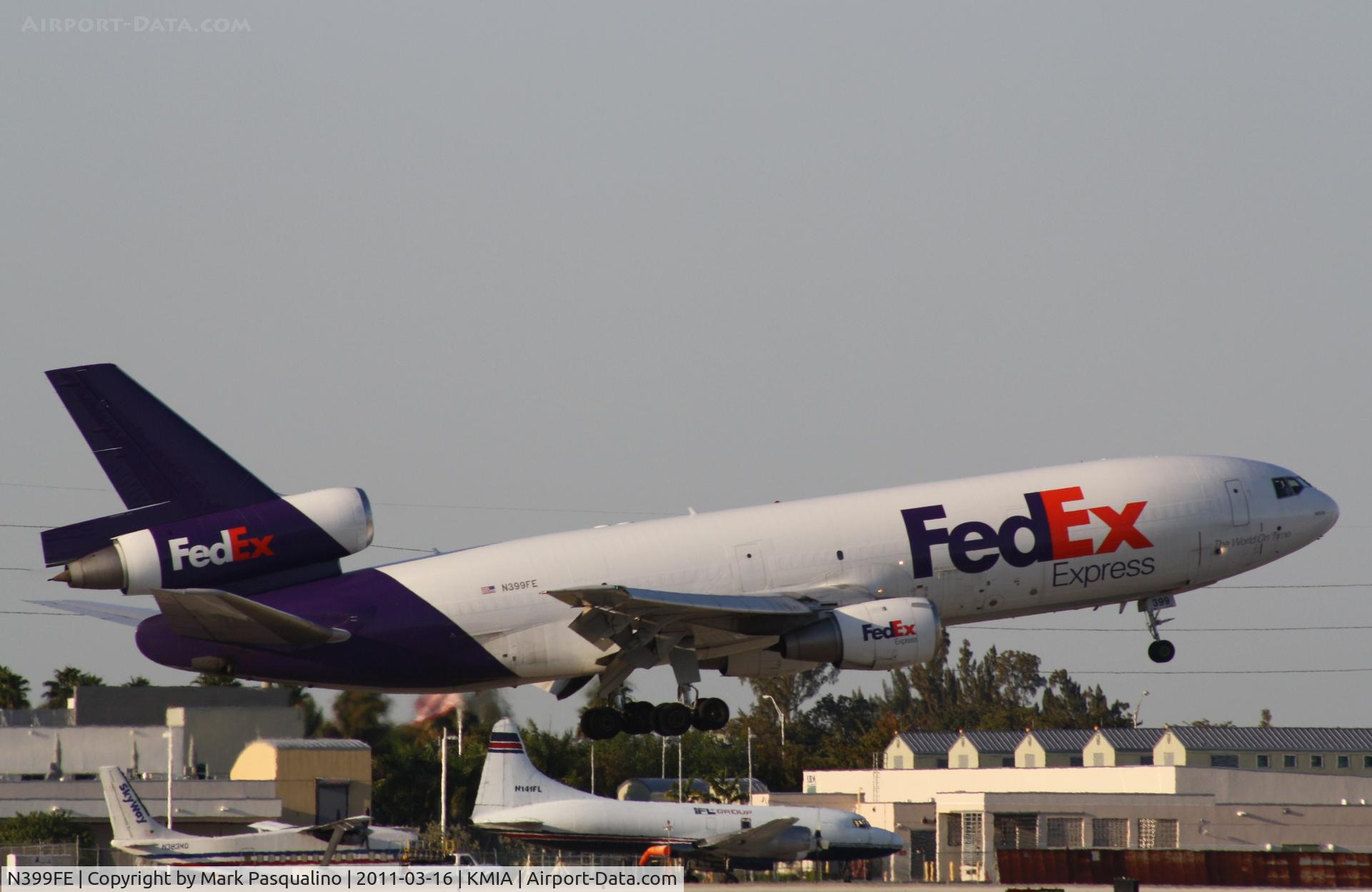 N399FE, 1981 McDonnell Douglas MD-10-10F C/N 48262, MD-10-10F
