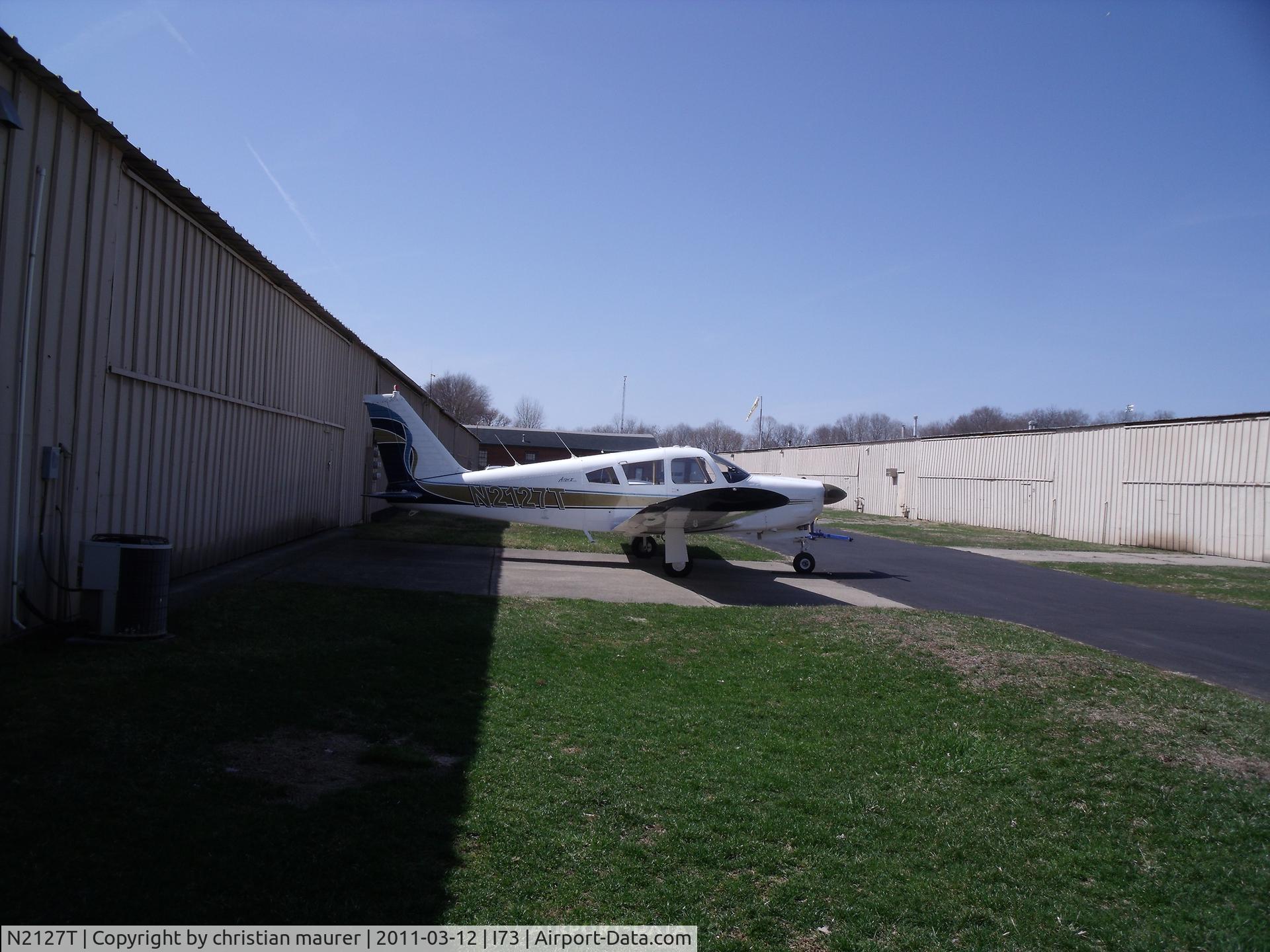 N2127T, 1971 Piper PA-28R-200 C/N 28R-7135070, =) nice
