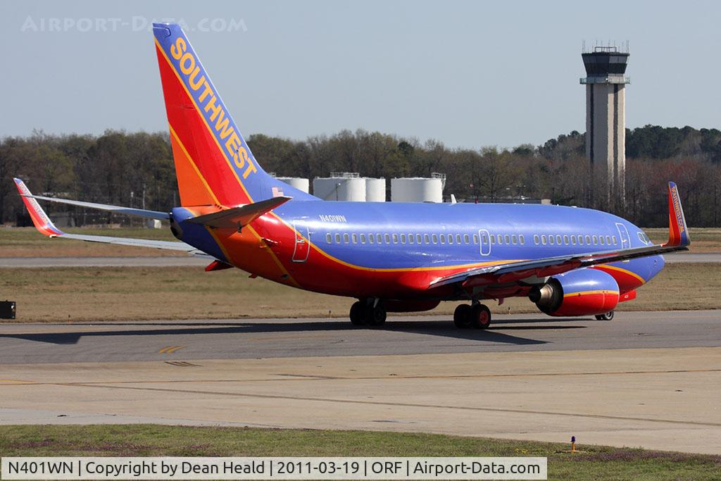 N401WN, 2001 Boeing 737-7H4 C/N 29813, Southwest Airlines N401WN (FLT SWA3027) taxiing to RWY 5 for departure to Las Vegas McCarran Int'l (KLAS).