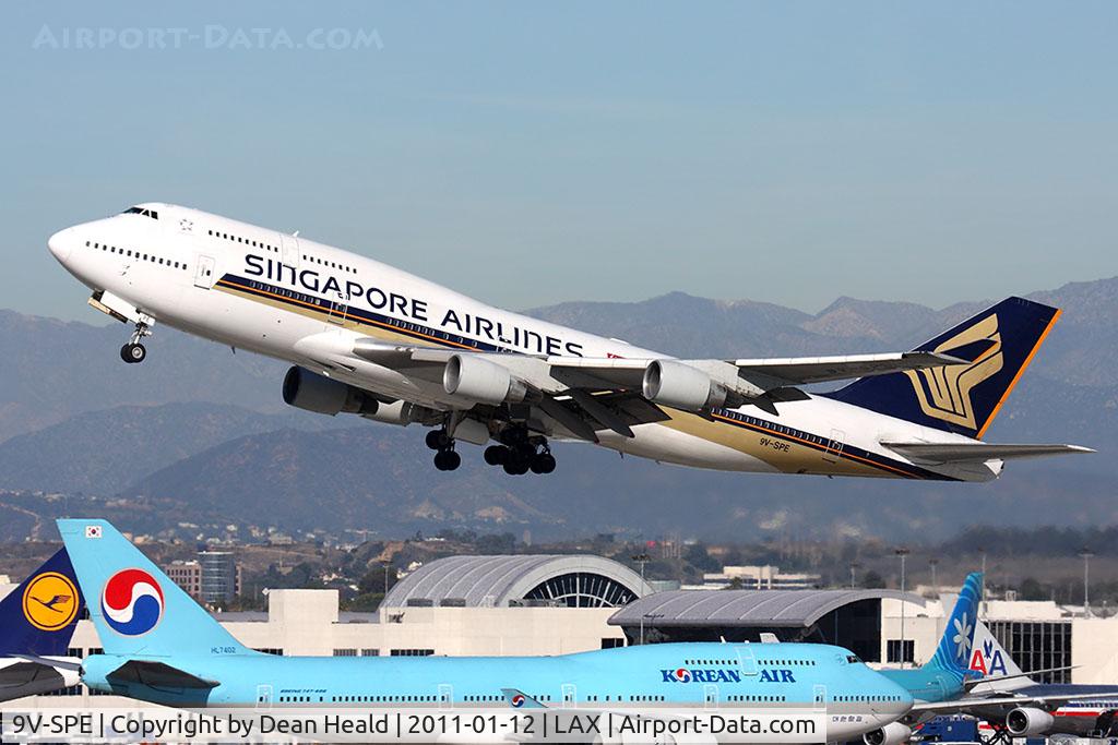 9V-SPE, 1995 Boeing 747-412 C/N 26554, Singapore Airlines 9V-SPE departing RWY 25R en route to Narita Int'l (RJAA).