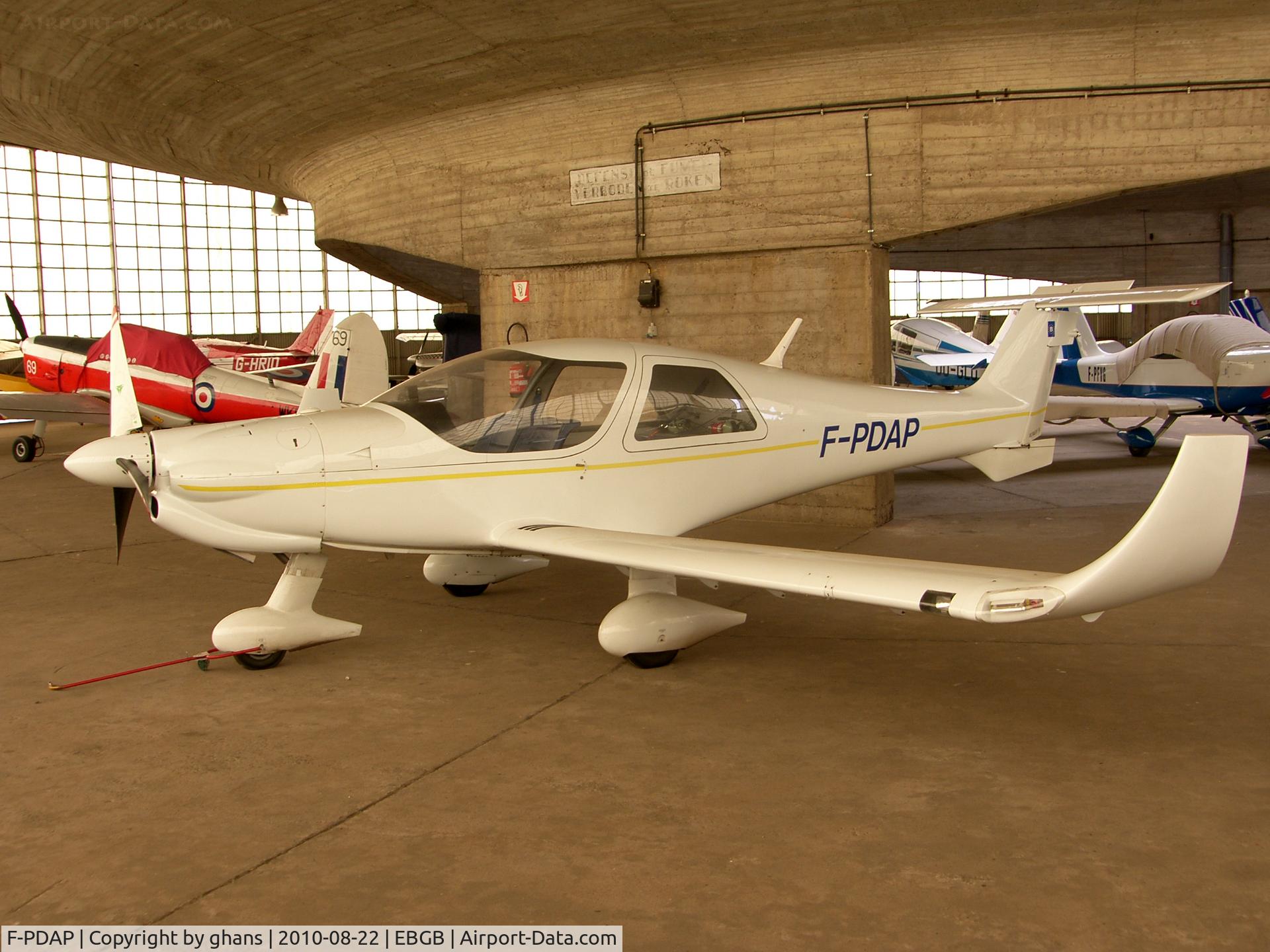 F-PDAP, 2007 Dyn'Aero MCR-4S C/N 74, In hangar @ Grimbergen