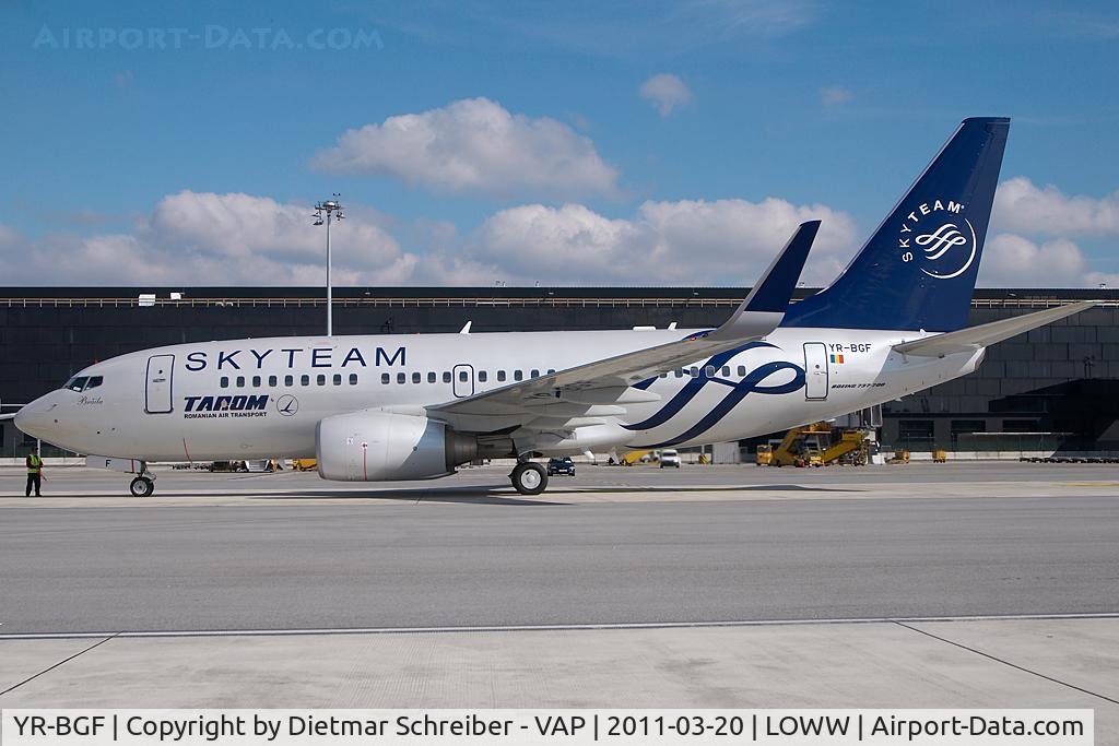 YR-BGF, 2001 Boeing 737-78J C/N 28440, Tarom 737-700