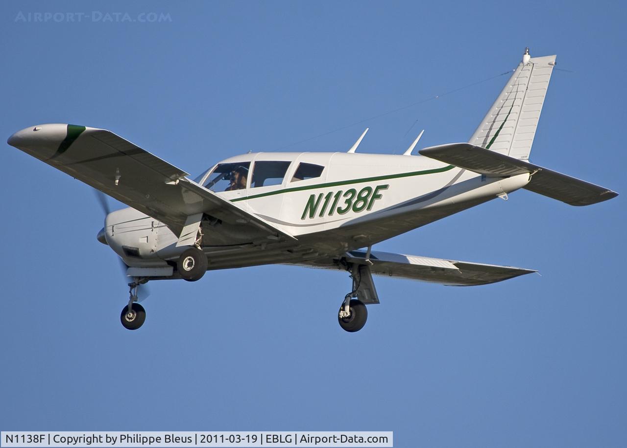 N1138F, 1969 Piper PA-28R-200 Cherokee Arrow C/N 28R-35260, Short final rwy 05R by a marvelous winter afternoon.