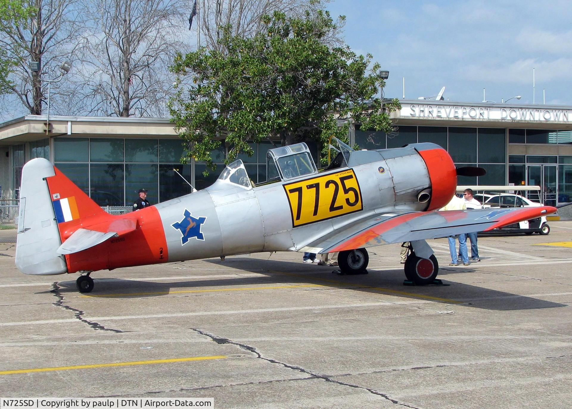 N725SD, 1953 North American T-6G Texan C/N SA-070, At Downtown Shreveport.