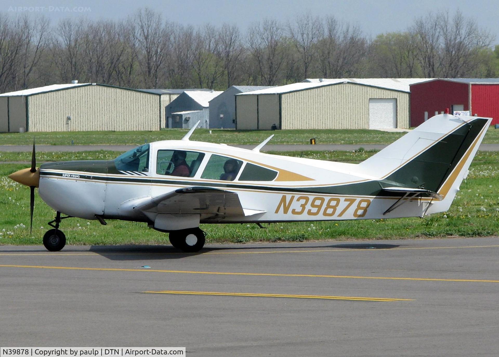 N39878, 1973 Bellanca 17-30A Viking C/N 73-30548, At Downtown Shreveport.