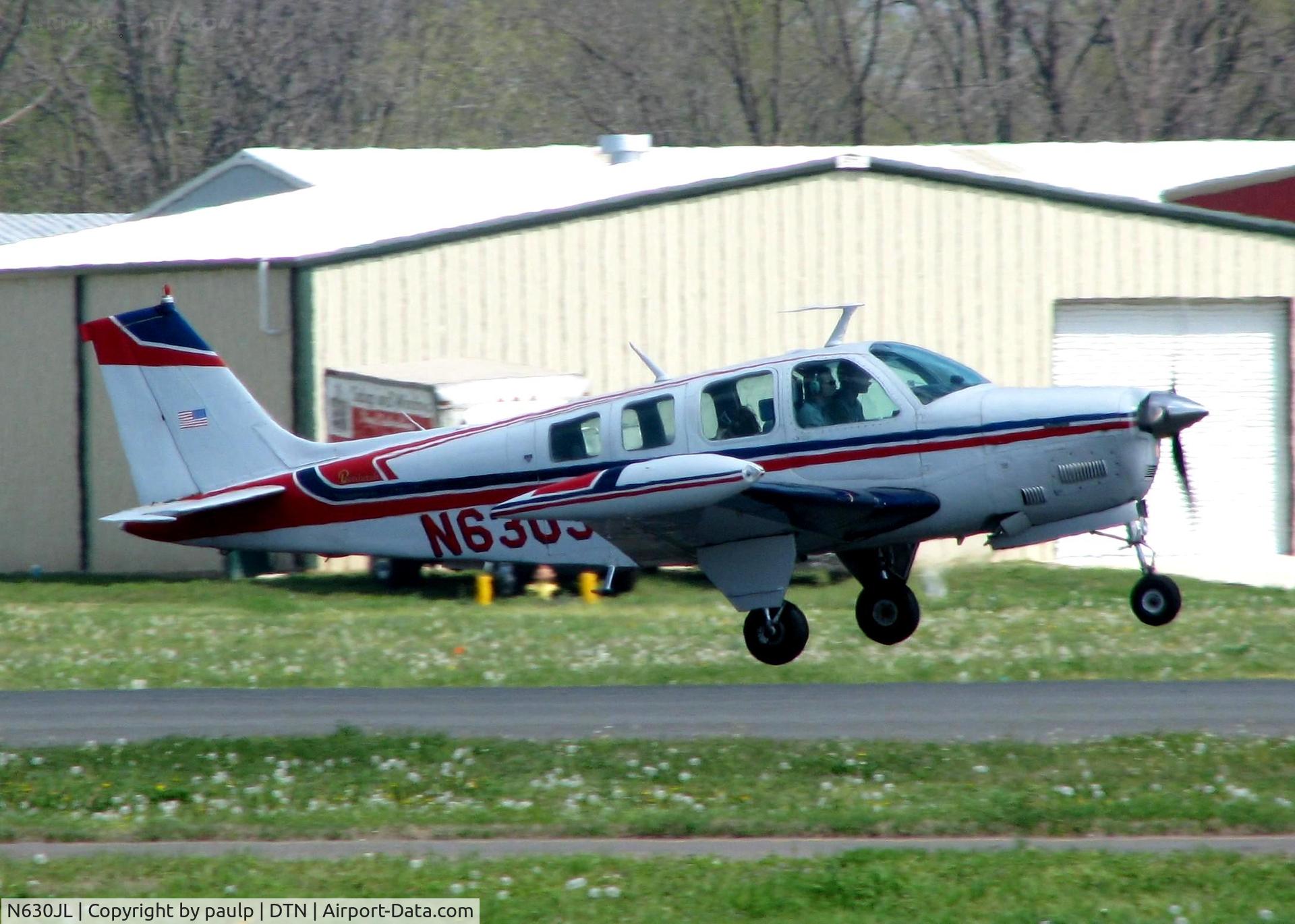 N630JL, 1976 Beech A36 Bonanza 36 C/N E-821, At Downtown Shreveport.