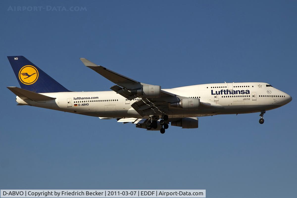 D-ABVO, 1996 Boeing 747-430 C/N 28086, on final