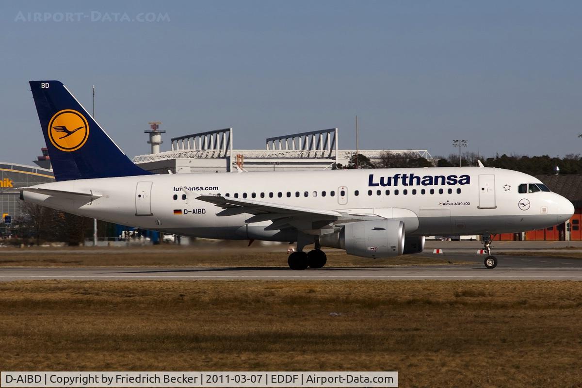 D-AIBD, 2010 Airbus A319-112 C/N 4455, departing via RW18W