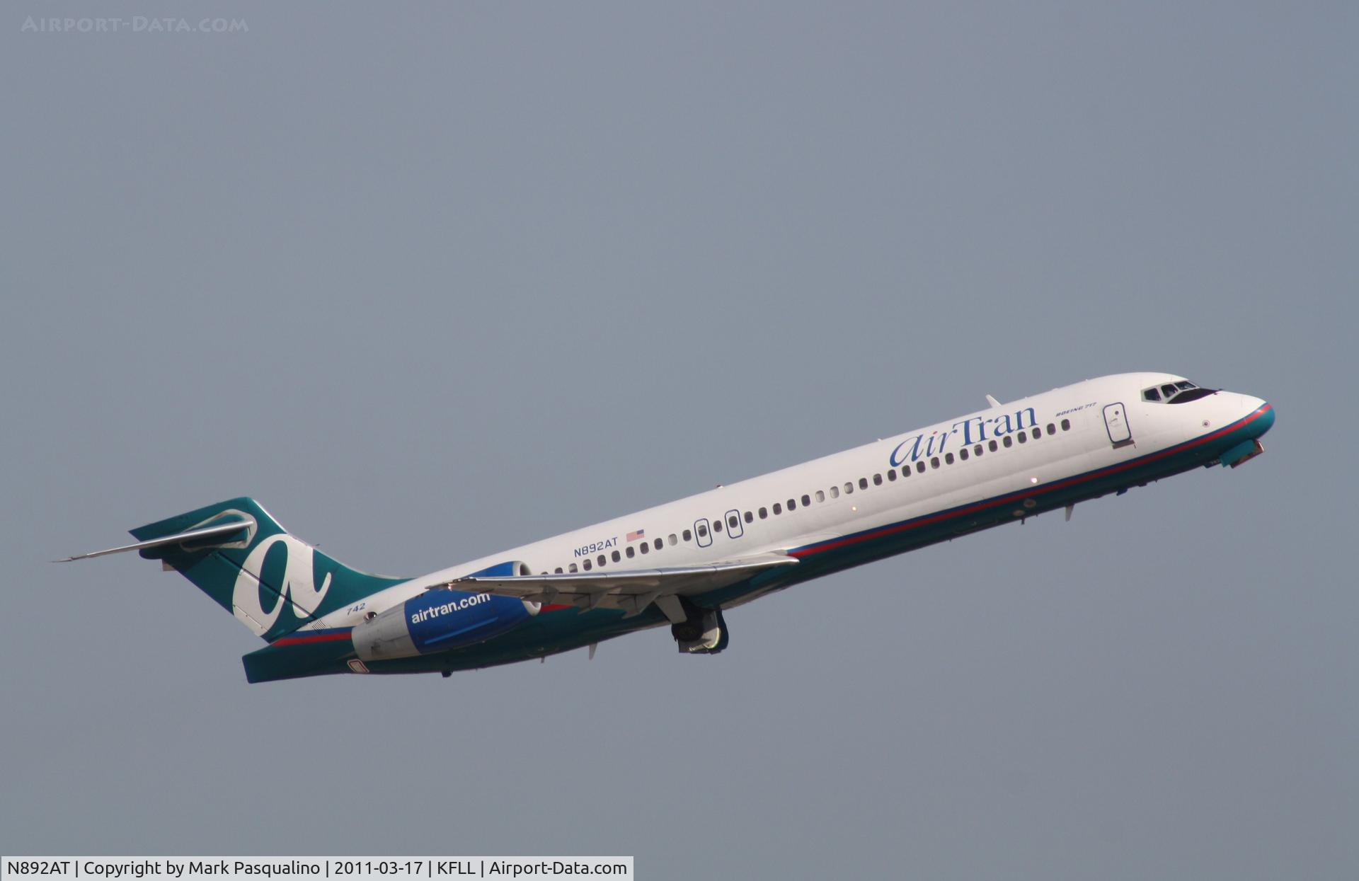 N892AT, 2004 Boeing 717-200 C/N 55044, Boeing 717-200
