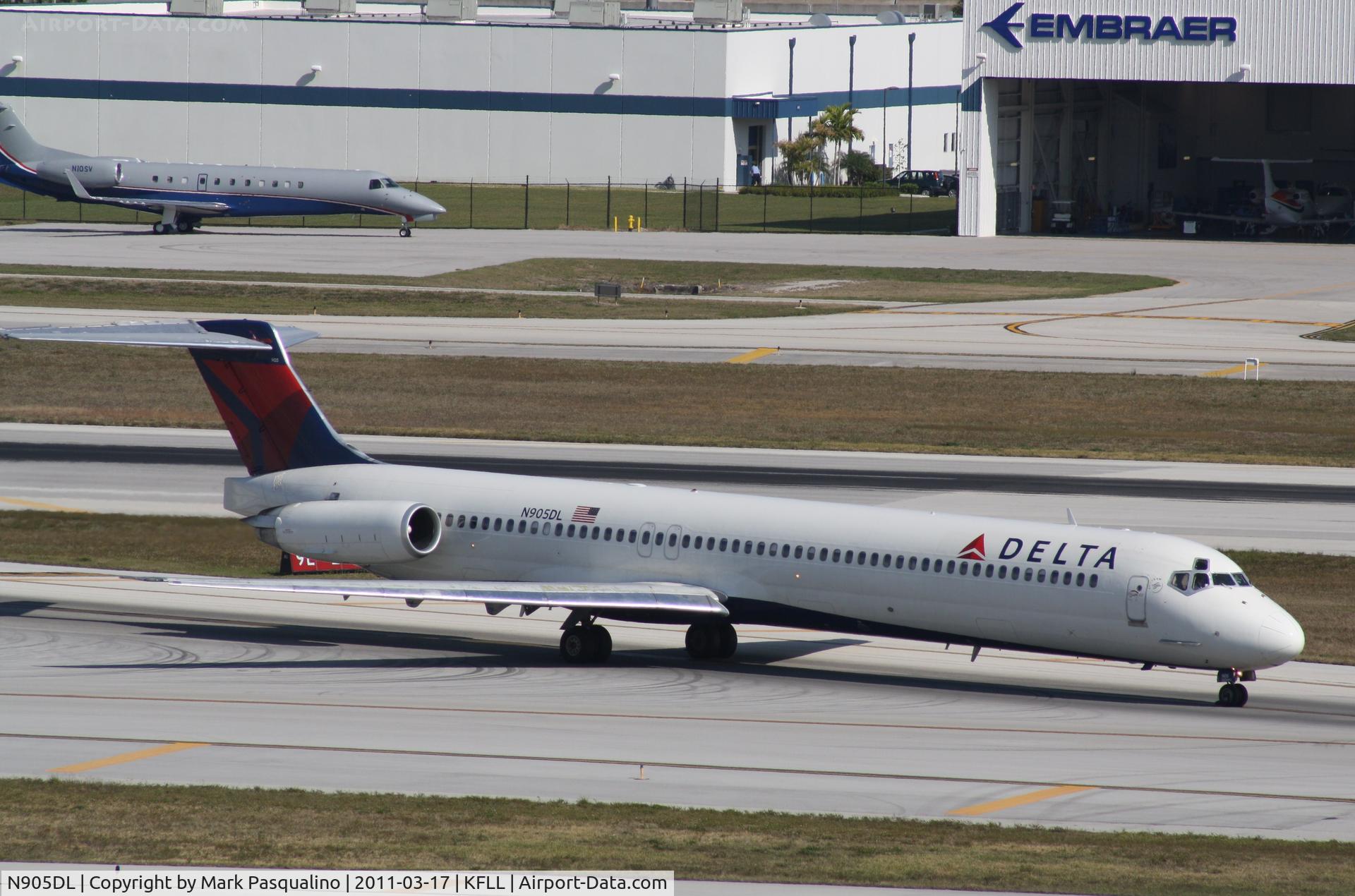 N905DL, 1987 McDonnell Douglas MD-88 C/N 49536, MD-88
