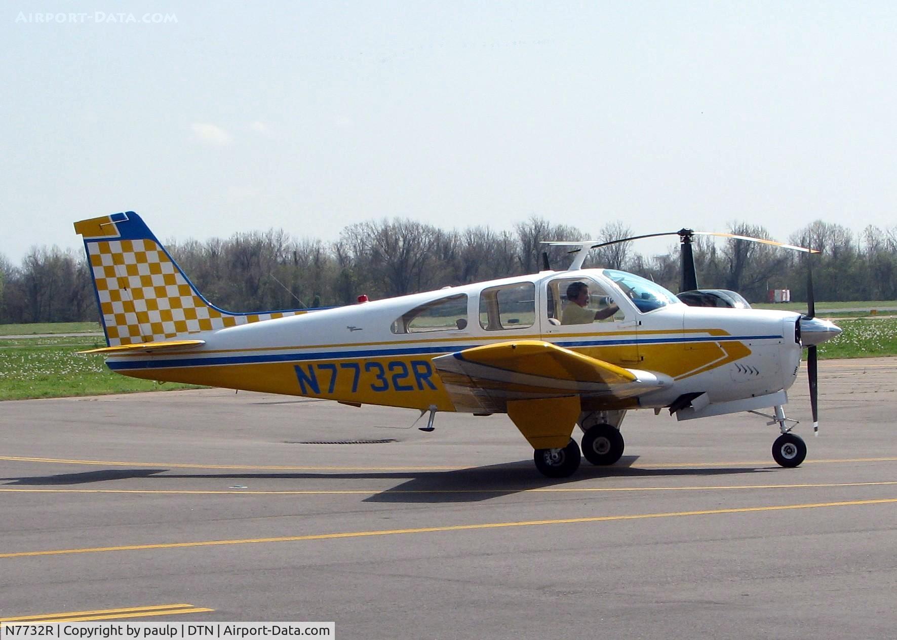 N7732R, 1968 Beech E33C Bonanza C/N CJ-7, At Downtown Shreveport.