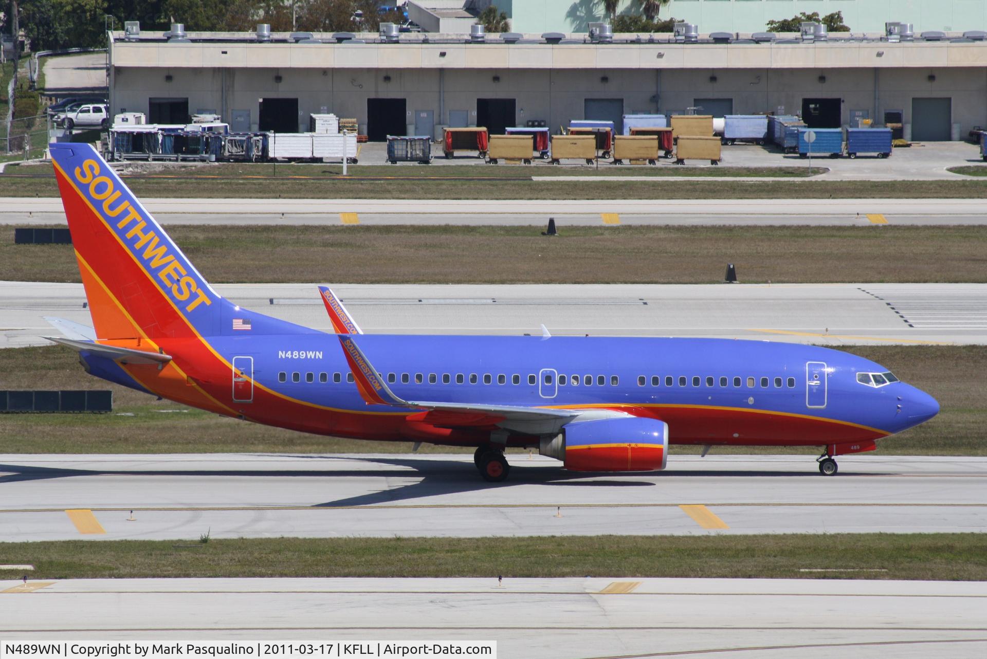 N489WN, 2004 Boeing 737-7H4 C/N 33855, Boeing 737-700