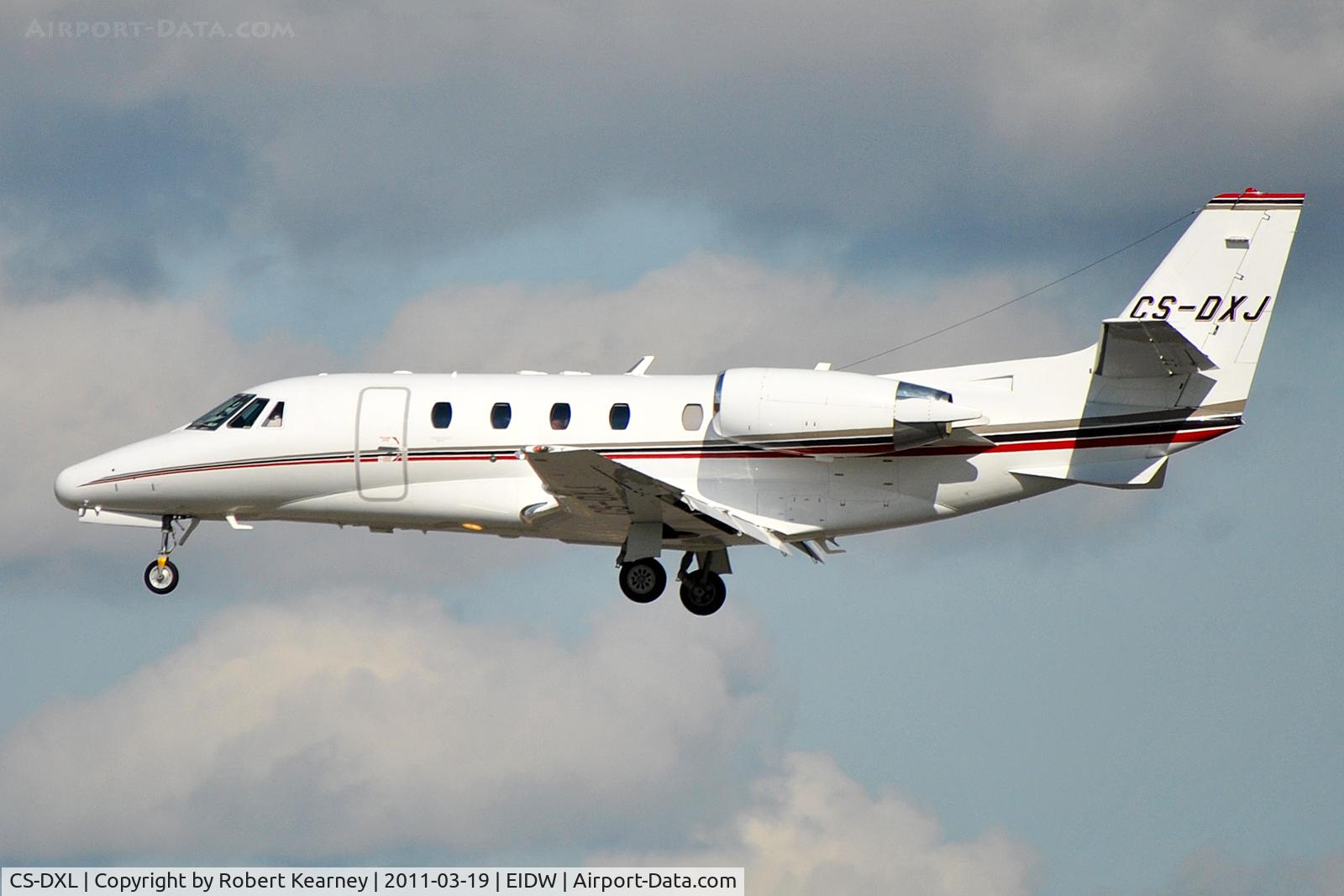 CS-DXL, 2006 Cessna 560XL Citation Excel C/N 560-5640, On short finals for r/w 28