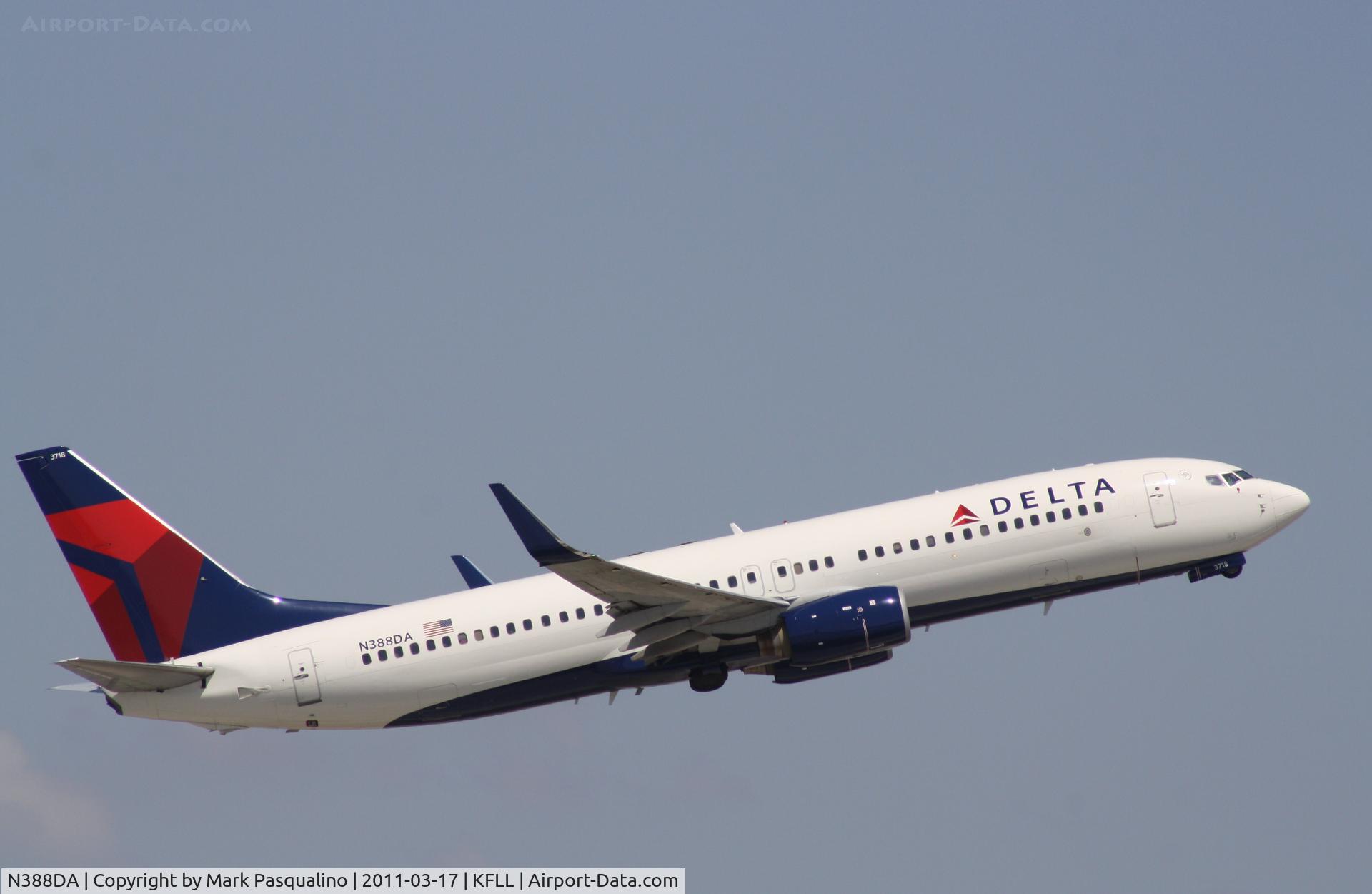 N388DA, 2000 Boeing 737-832 C/N 30375, Boeing 737-800