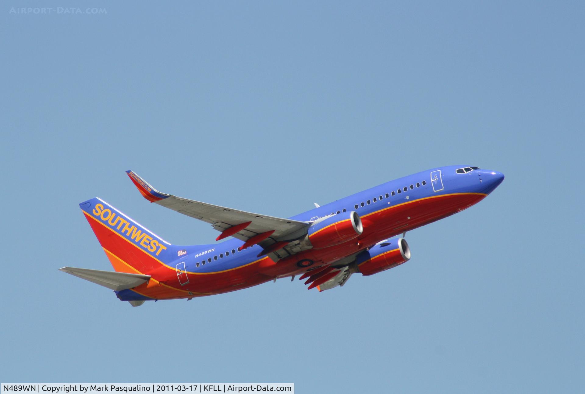 N489WN, 2004 Boeing 737-7H4 C/N 33855, Boeing 737-700