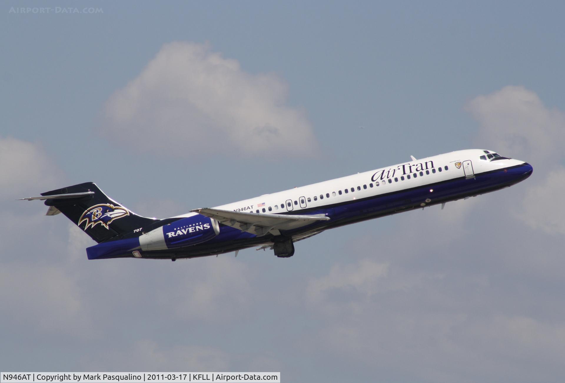 N946AT, 1999 Boeing 717-200 C/N 55009, Boeing 717-200
