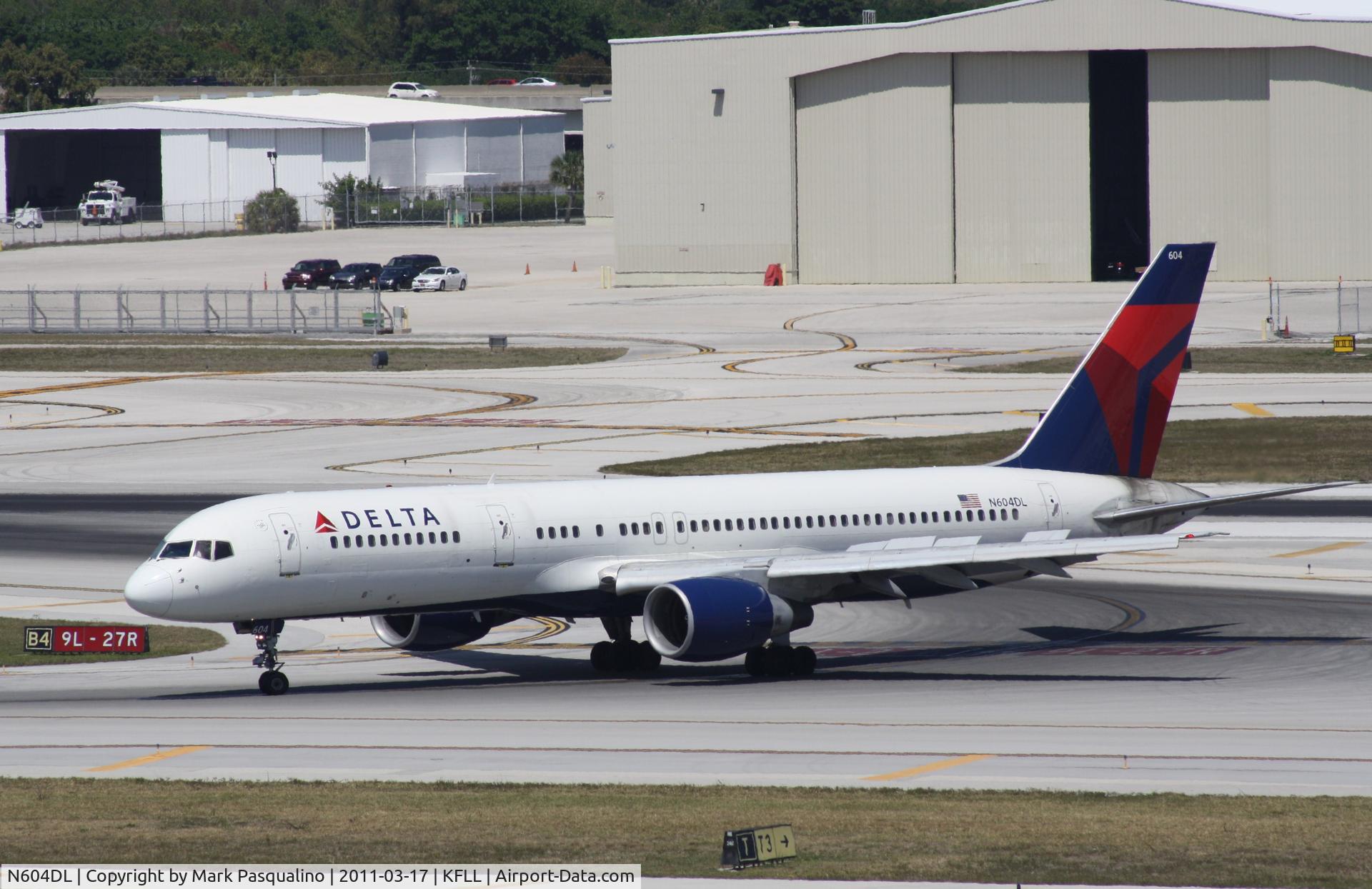 N604DL, 1984 Boeing 757-232 C/N 22811, Boeing 757-200