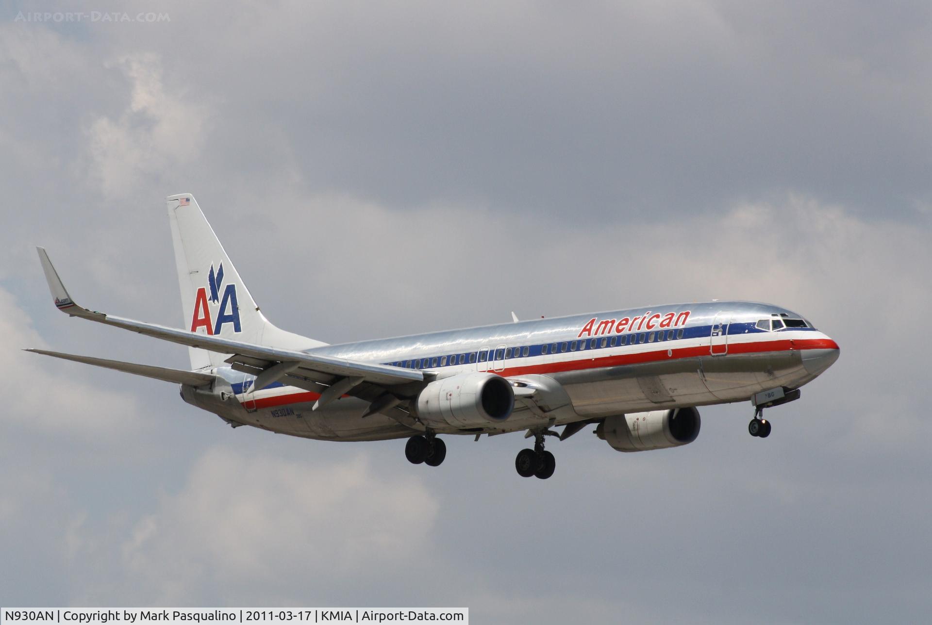 N930AN, 2000 Boeing 737-823 C/N 29529, Boeing 737-800