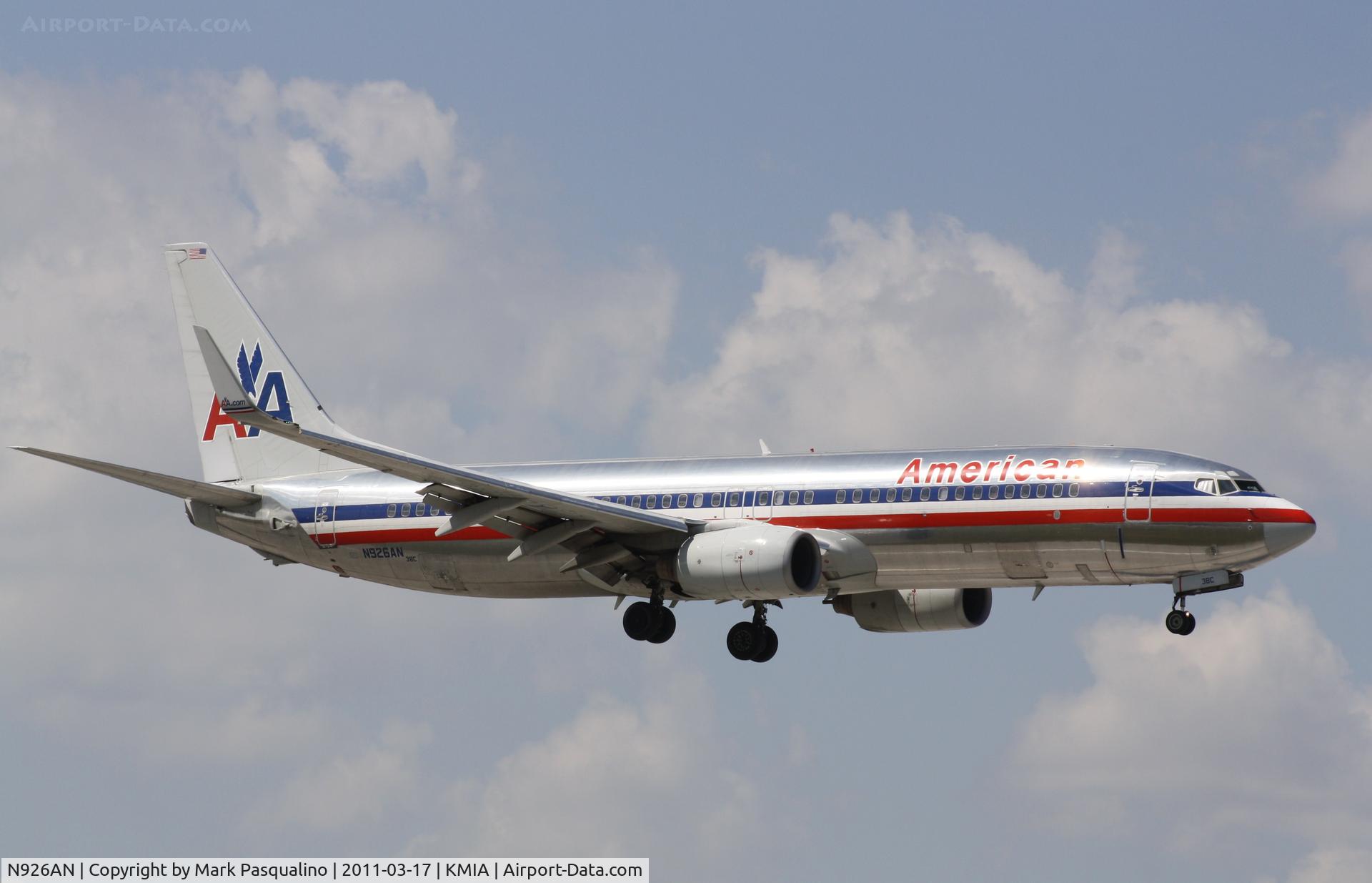 N926AN, 2000 Boeing 737-823 C/N 29527, Boeing 737-800