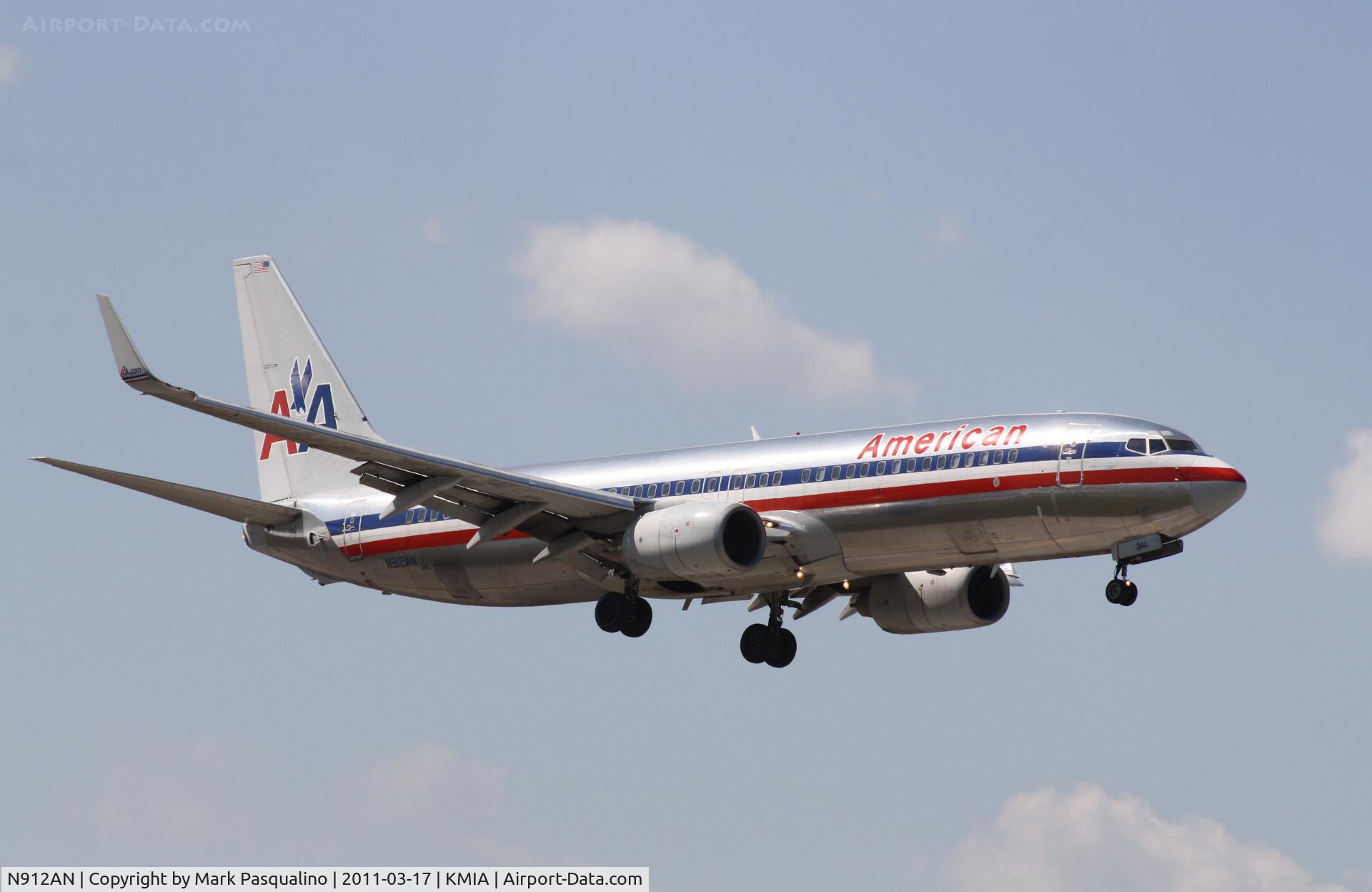 N912AN, 1999 Boeing 737-823 C/N 29513, Boeing 737-800