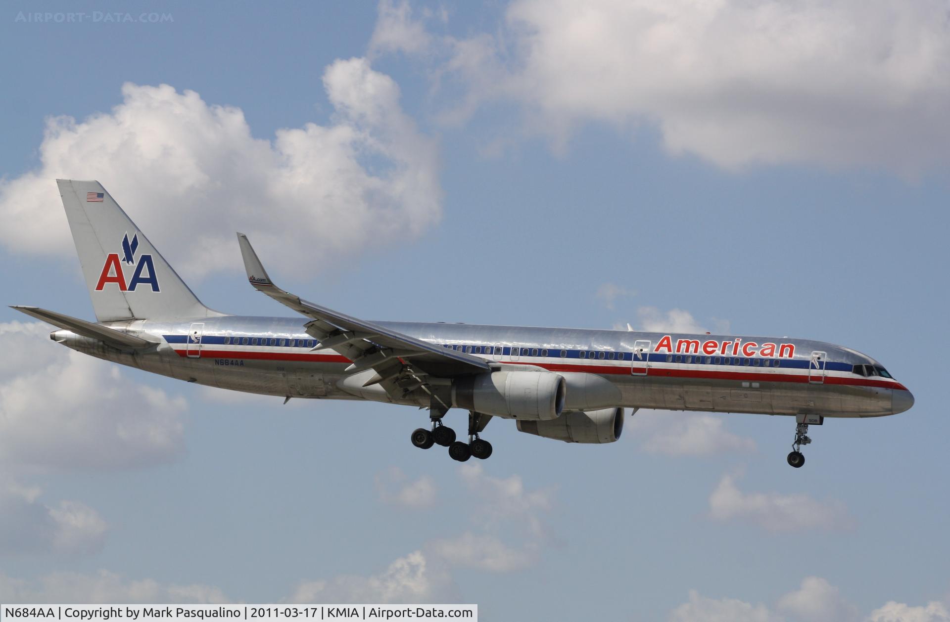 N684AA, 1992 Boeing 757-223 C/N 25341, Boeing 757-200