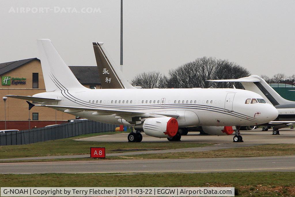 G-NOAH, 2009 Airbus A319-115CJ C/N 3826, 2009 Airbus A318-115, c/n: 3826 at Luton