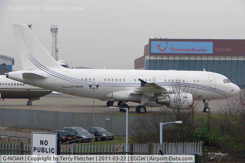 G-NOAH, 2009 Airbus A319-115CJ C/N 3826, 2009 Airbus A318-115, c/n: 3826 at Luton