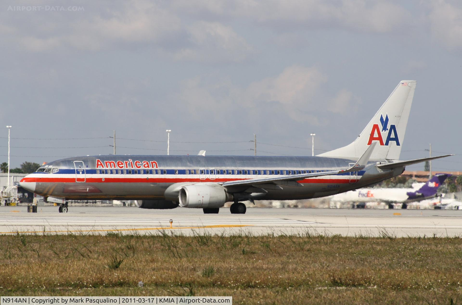 N914AN, 1999 Boeing 737-823 C/N 29515, Boeing 737-800