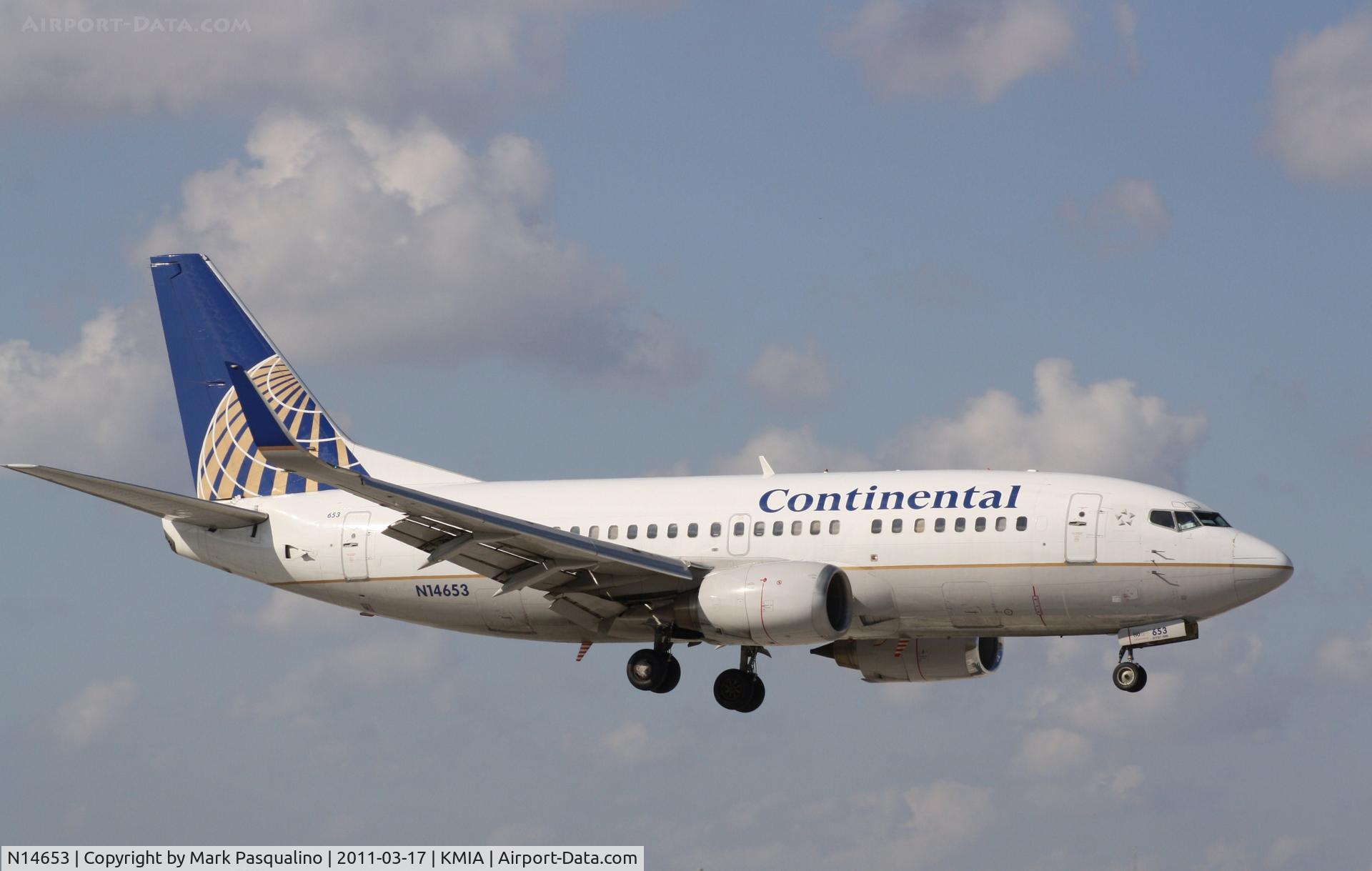 N14653, 1998 Boeing 737-524 C/N 28914, Boeing 737-500