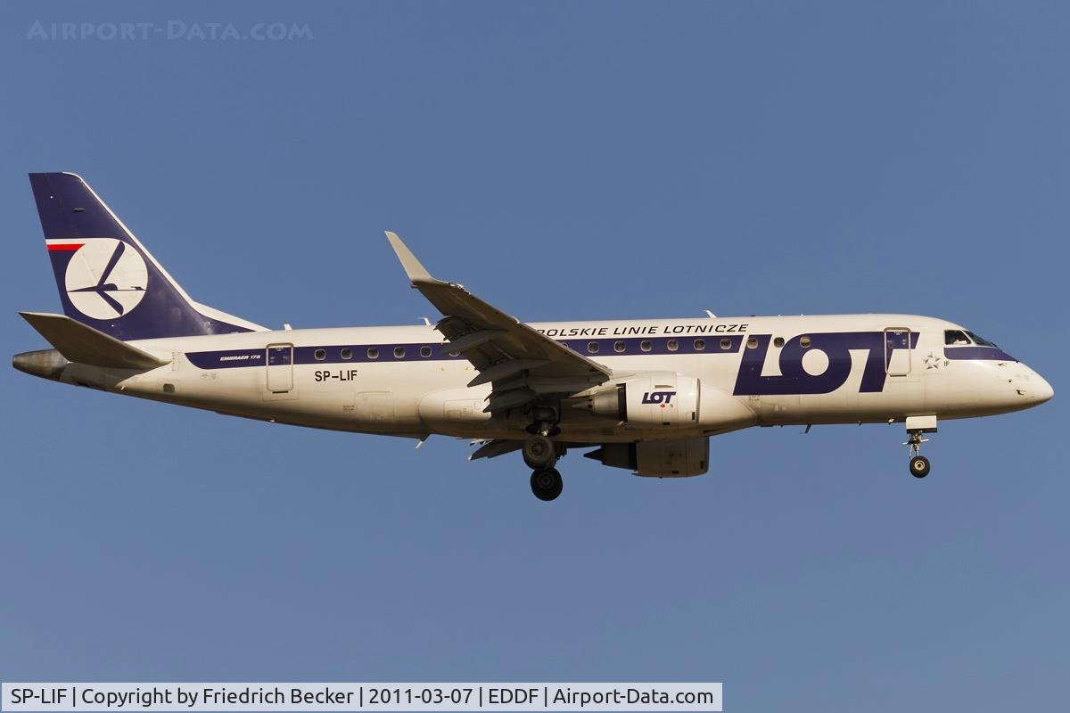 SP-LIF, 2006 Embraer 175STD (ERJ-170-200STD) C/N 17000154, on final