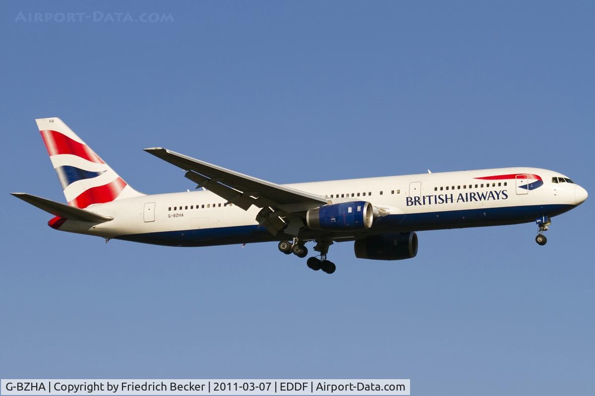 G-BZHA, 1998 Boeing 767-336 C/N 29230, on final